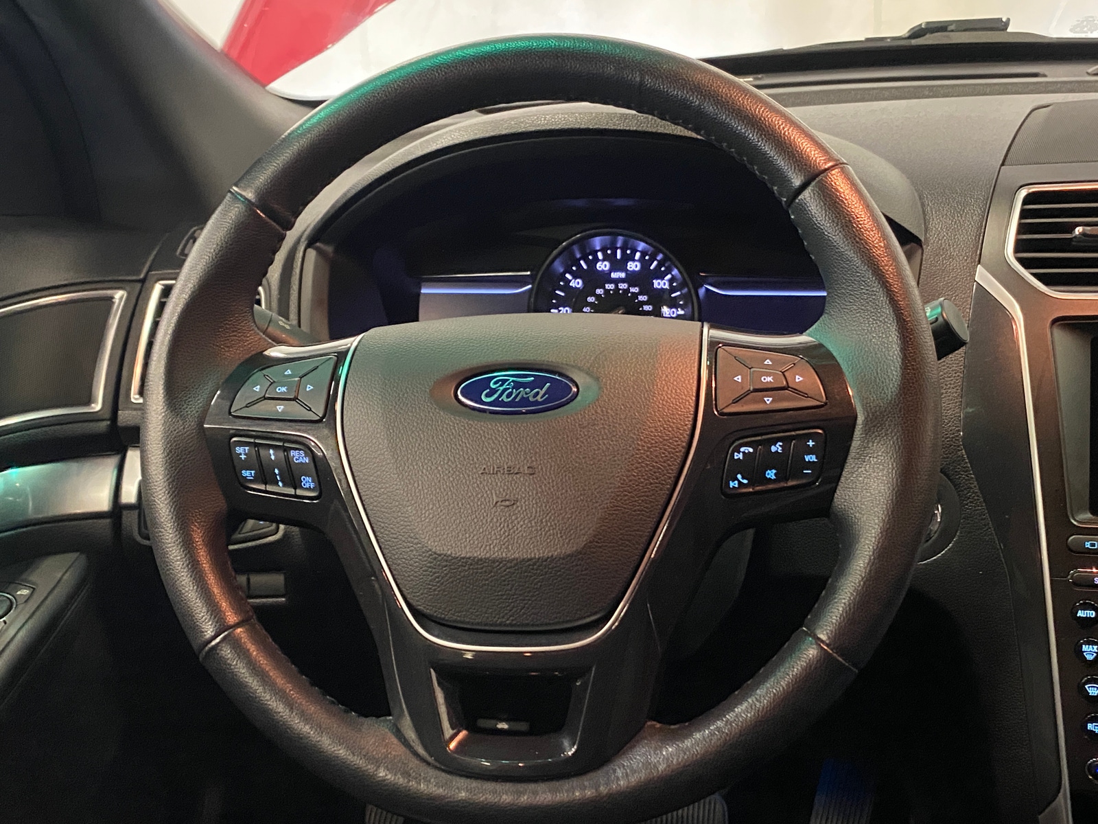 Thumbnail: 2017 Ford Explorer - 4