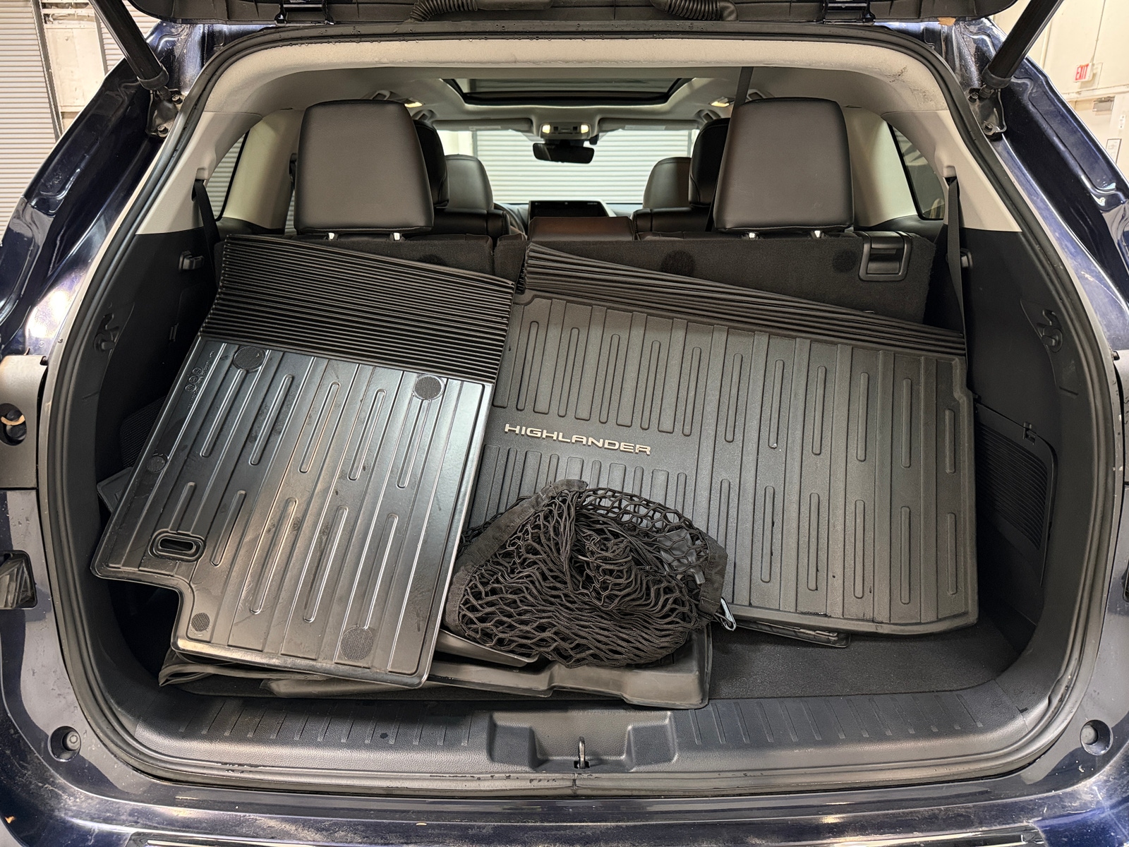 Thumbnail: 2022 Toyota Highlander - 6