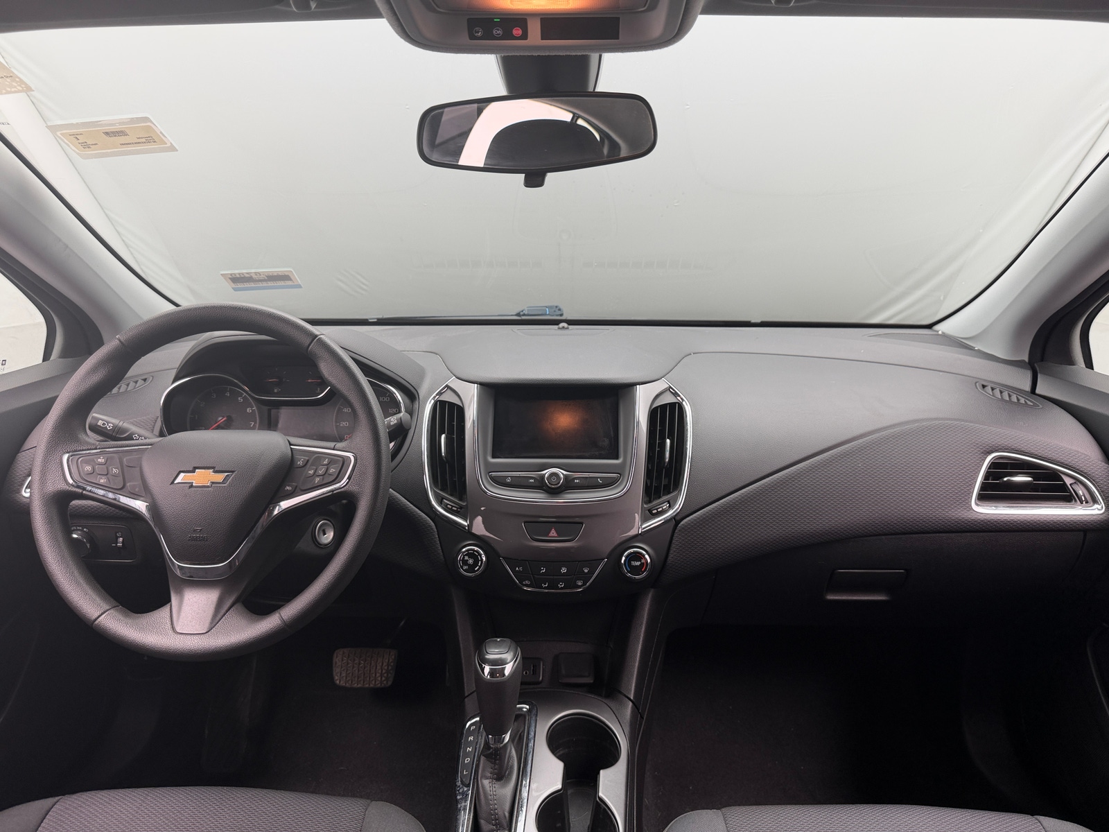 Thumbnail: 2019 Chevrolet Cruze - 3