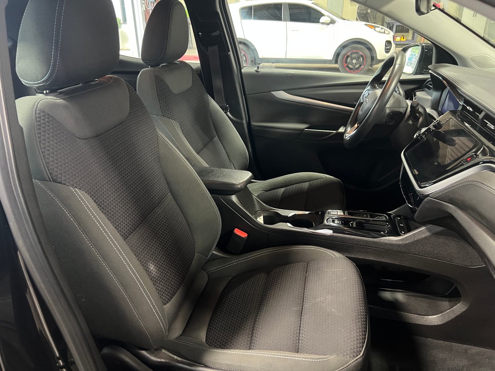 Thumbnail: 2023 Chevrolet Bolt EUV - 2
