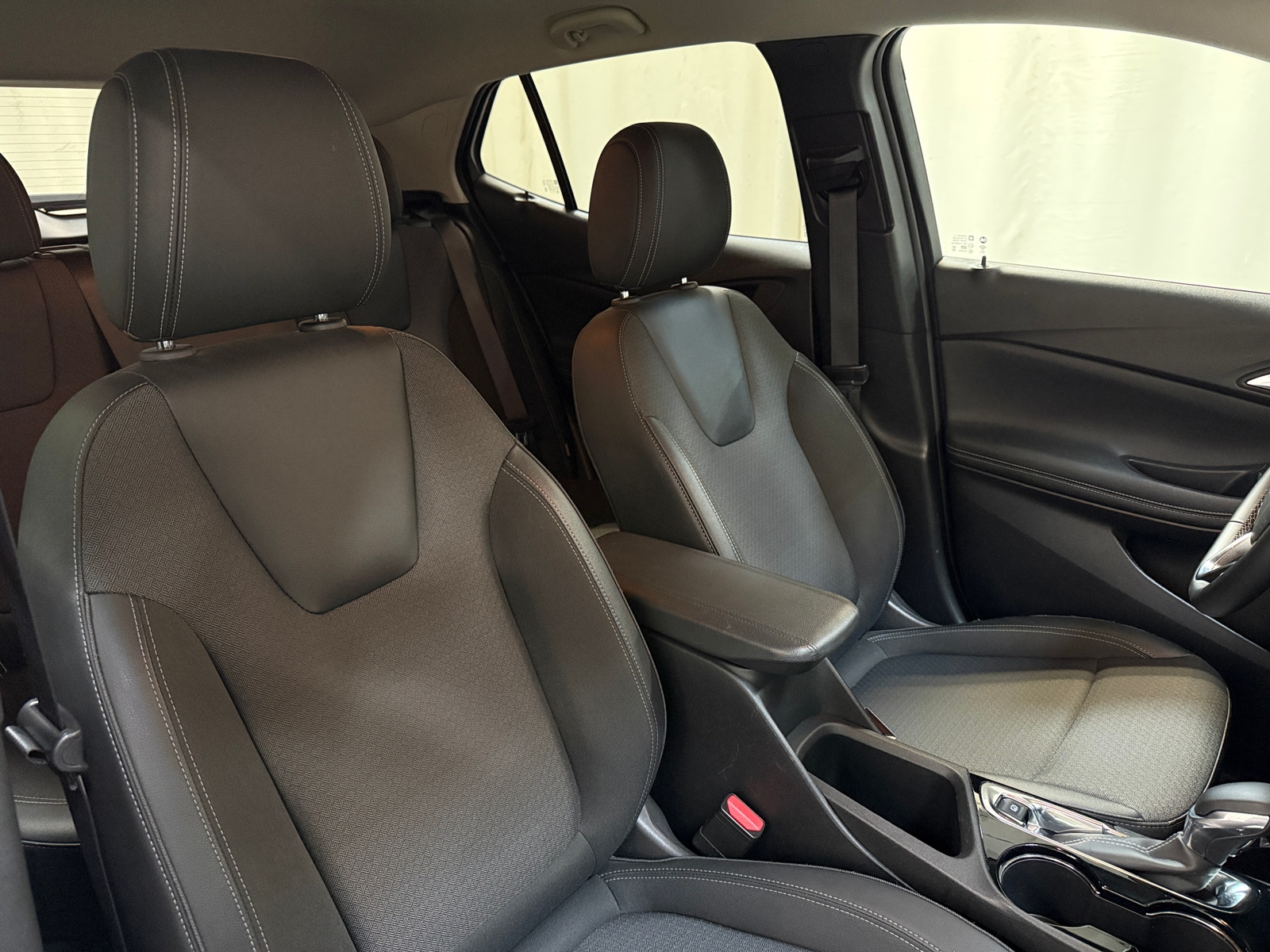 Thumbnail: 2025 Buick Encore GX - 2