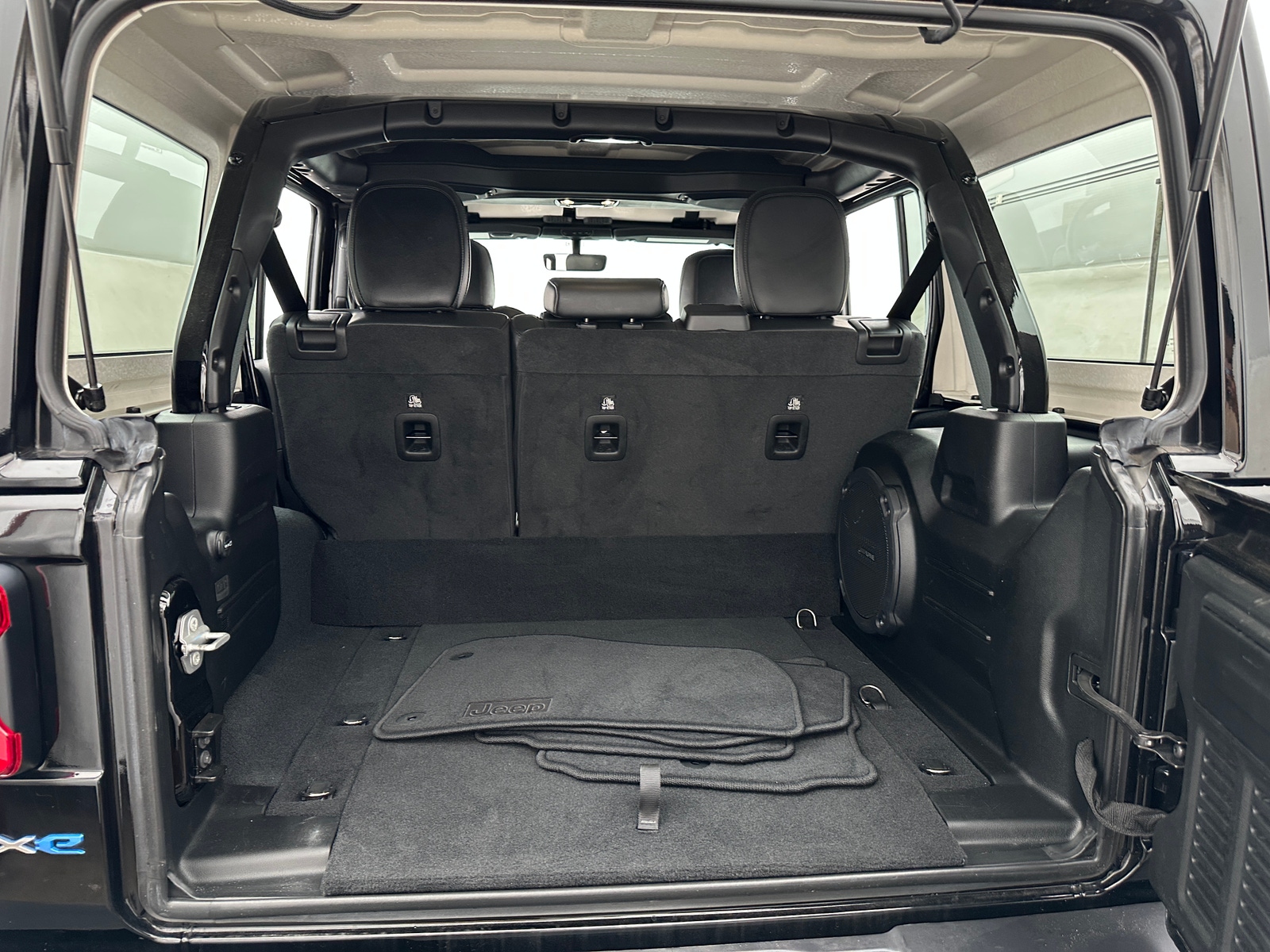 Thumbnail: 2022 Jeep Wrangler - 6