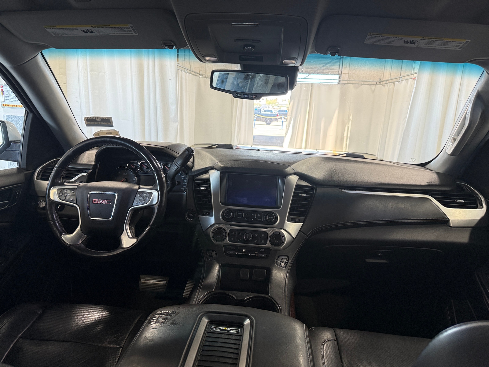 Thumbnail: 2017 GMC Yukon XL - 2