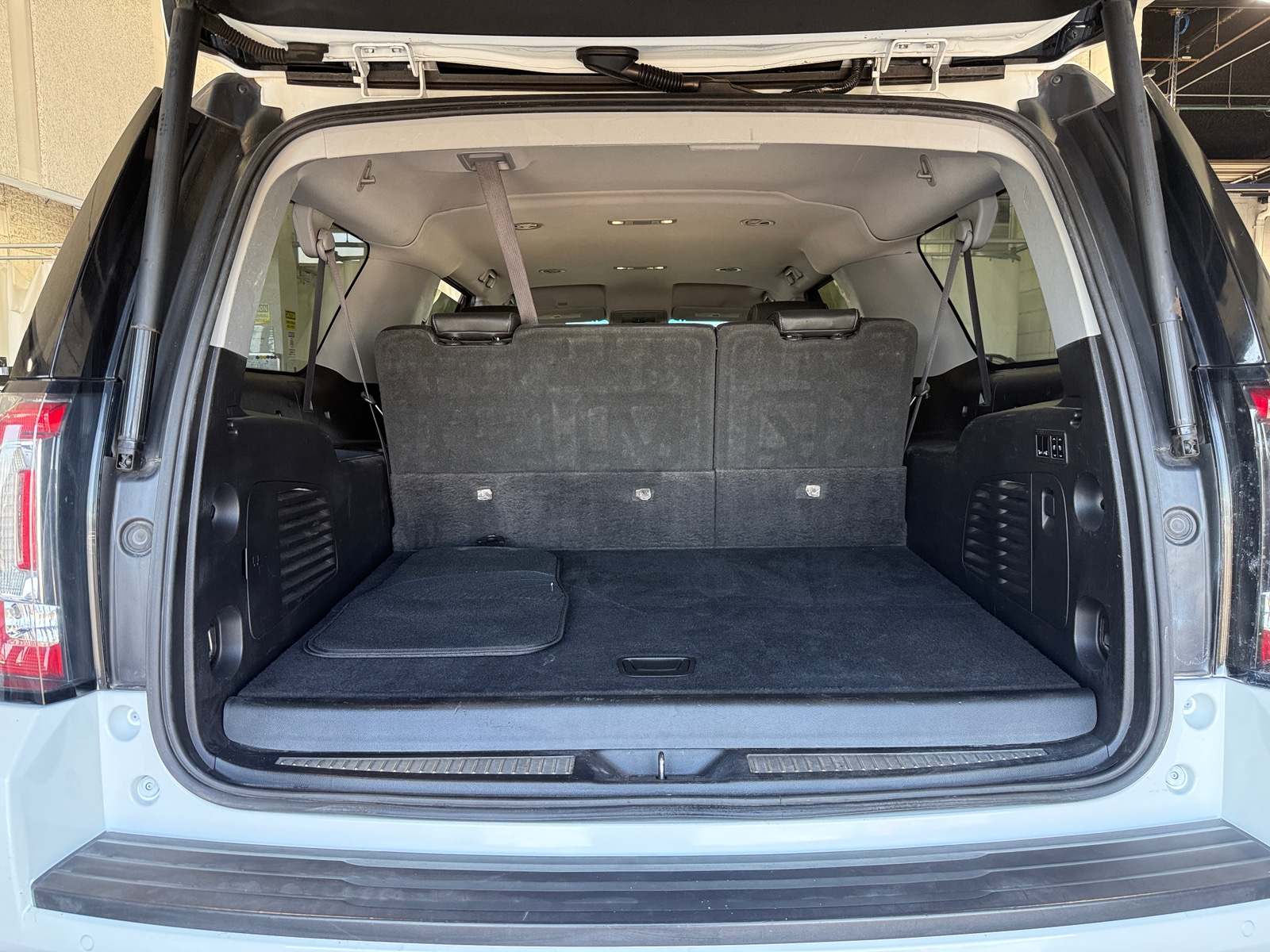 Thumbnail: 2017 GMC Yukon XL - 6