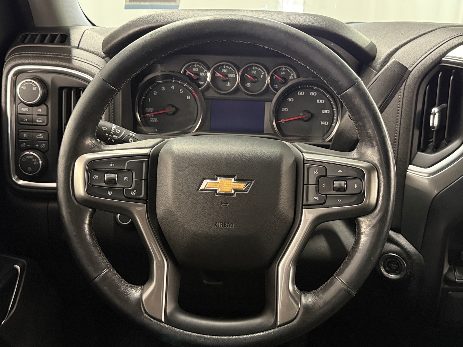 Thumbnail: 2019 Chevrolet Silverado 1500 - 5