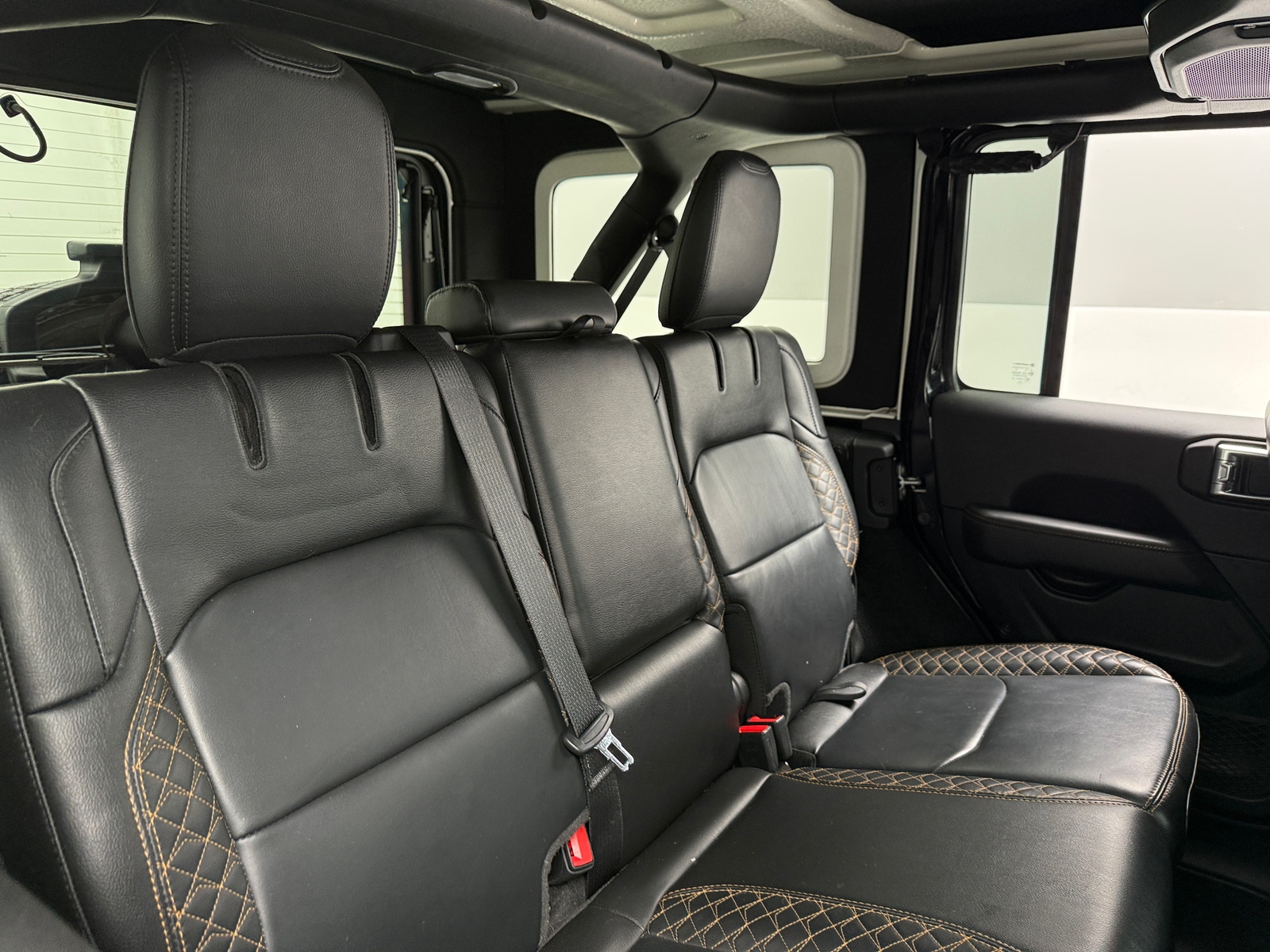 Thumbnail: 2021 Jeep Wrangler - 6