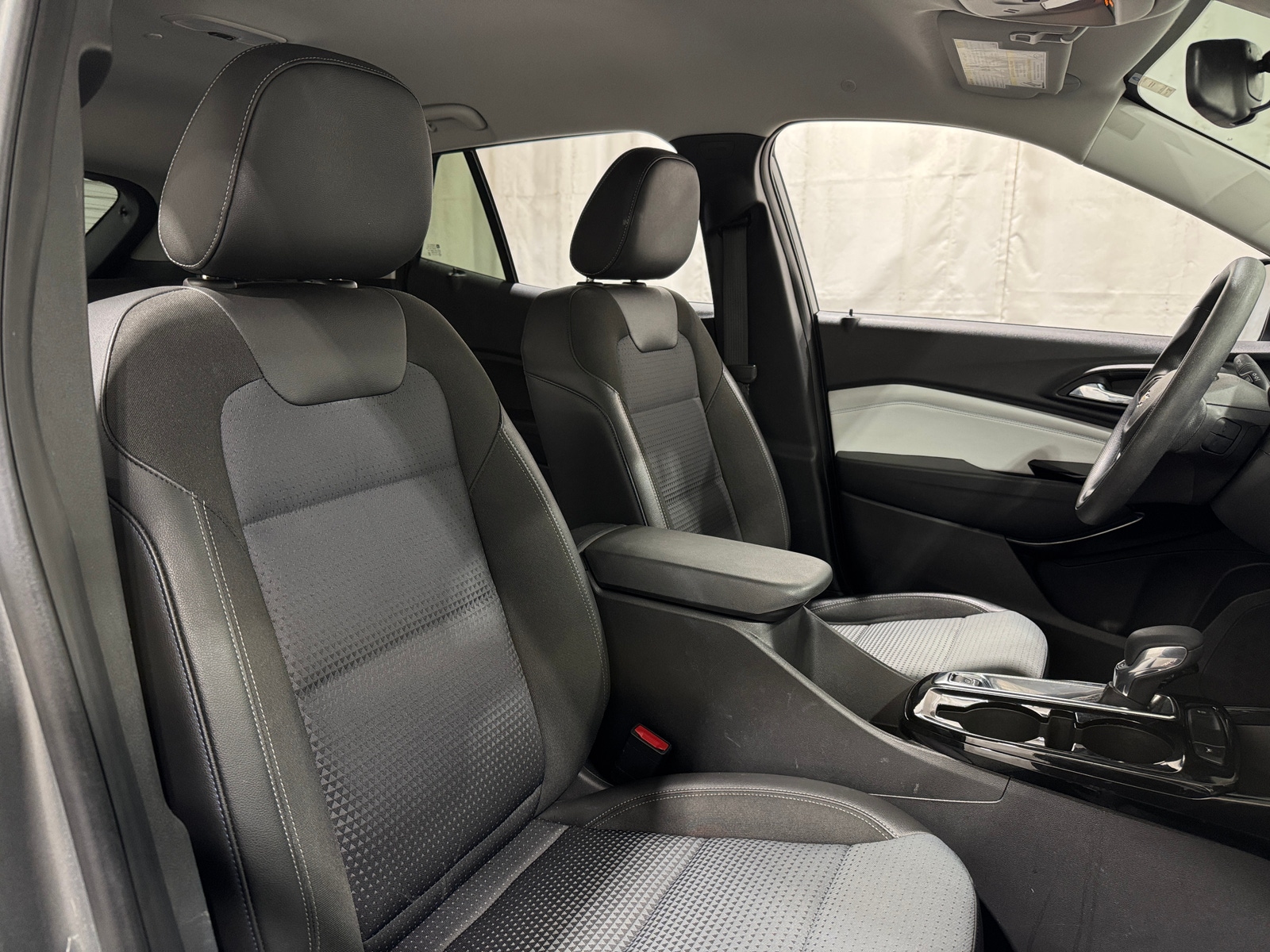 Thumbnail: 2025 Chevrolet Trax - 2