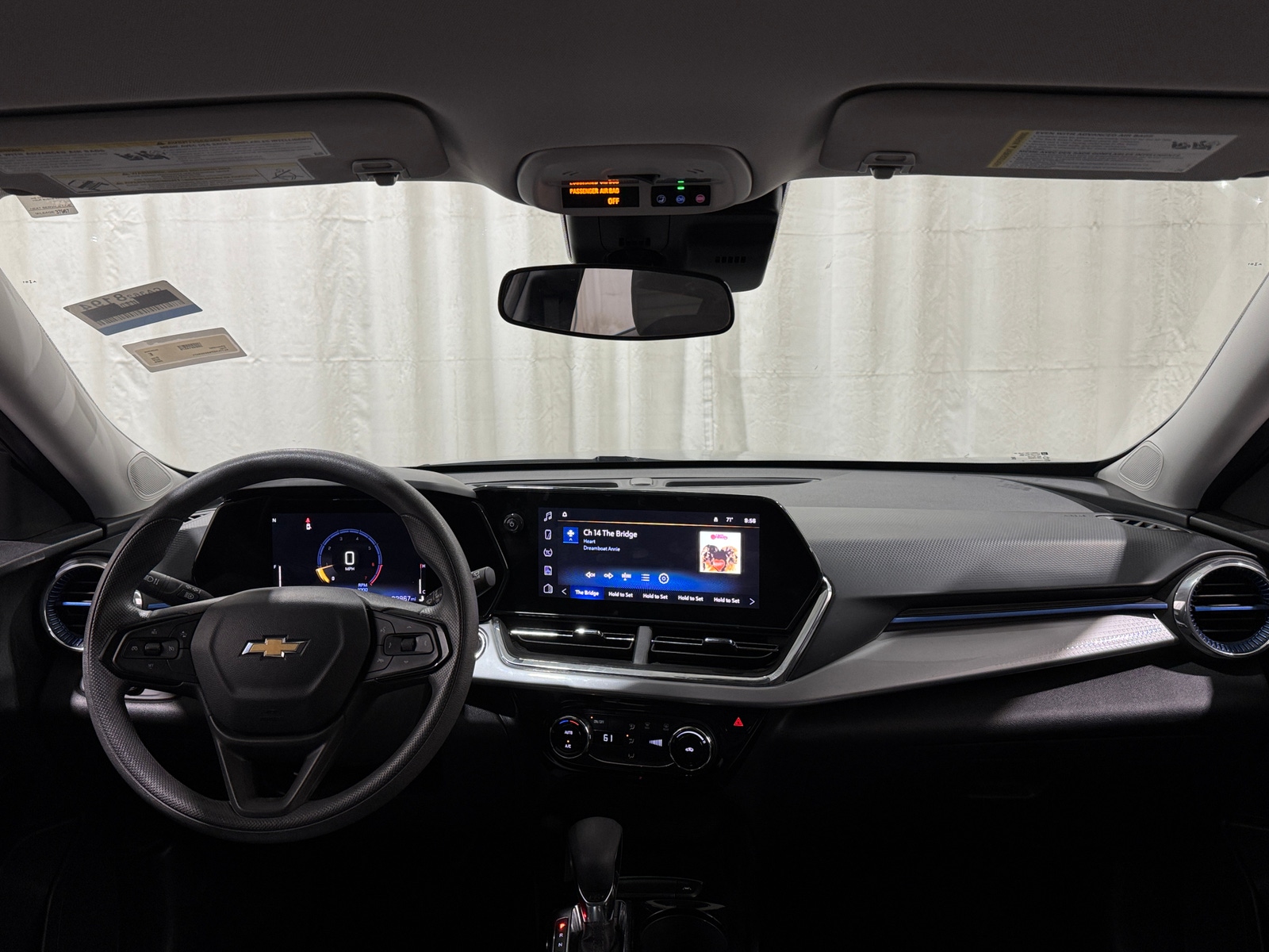 Thumbnail: 2025 Chevrolet Trax - 3