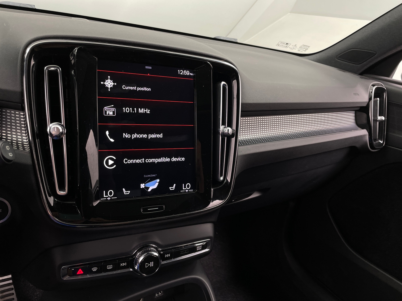 Thumbnail: 2020 Volvo XC40 - 3