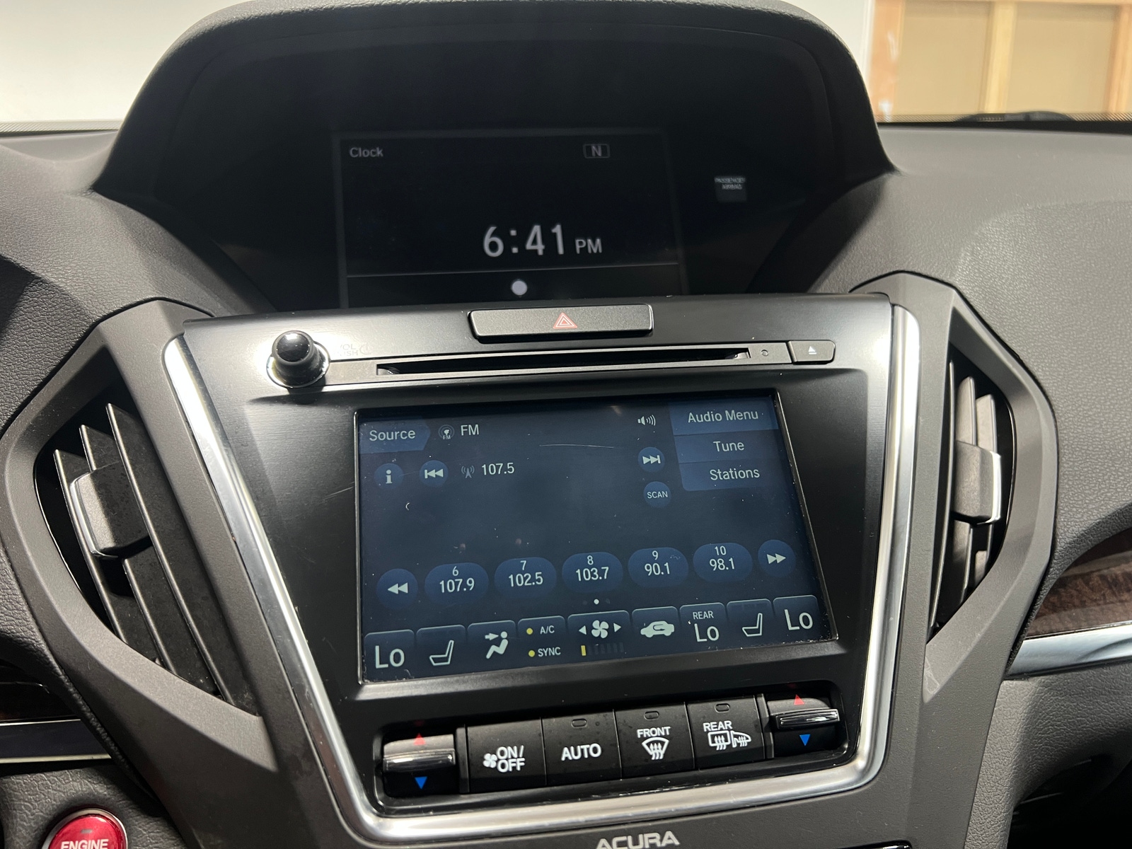 Thumbnail: 2019 Acura MDX - 3