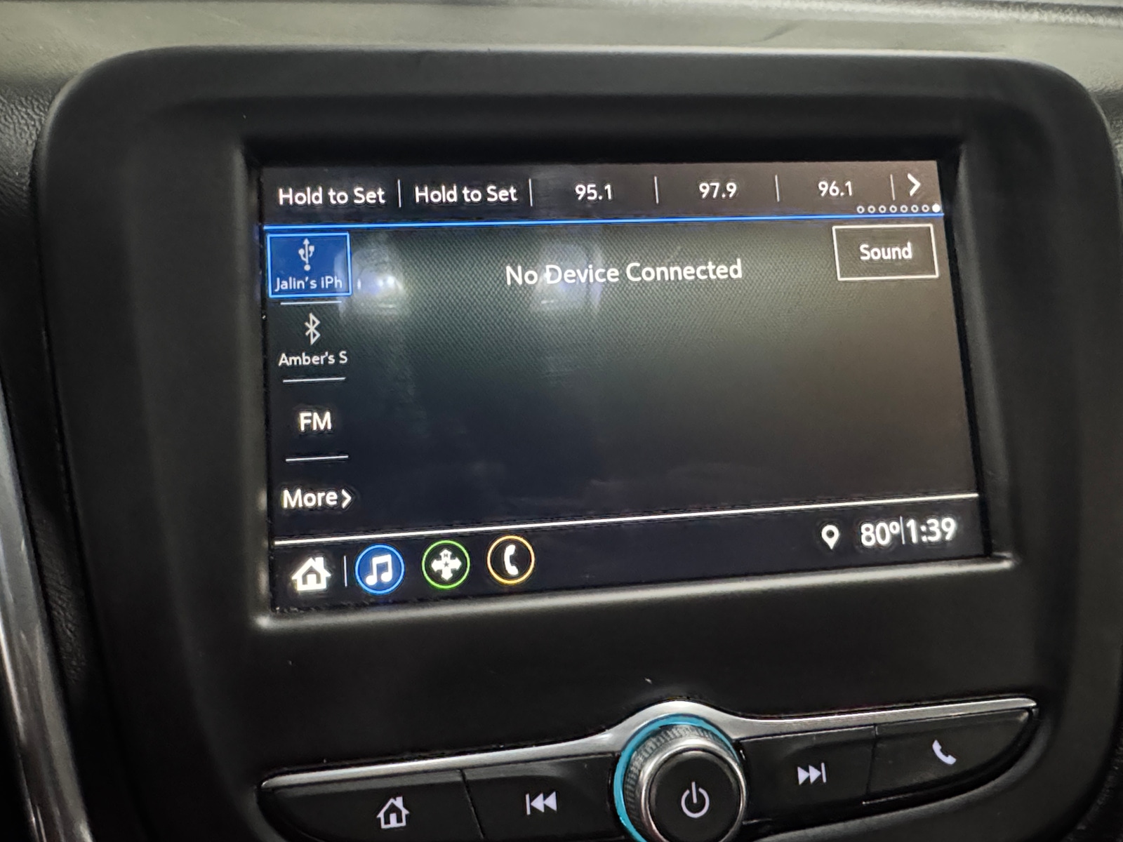 Thumbnail: 2019 Chevrolet Equinox - 4