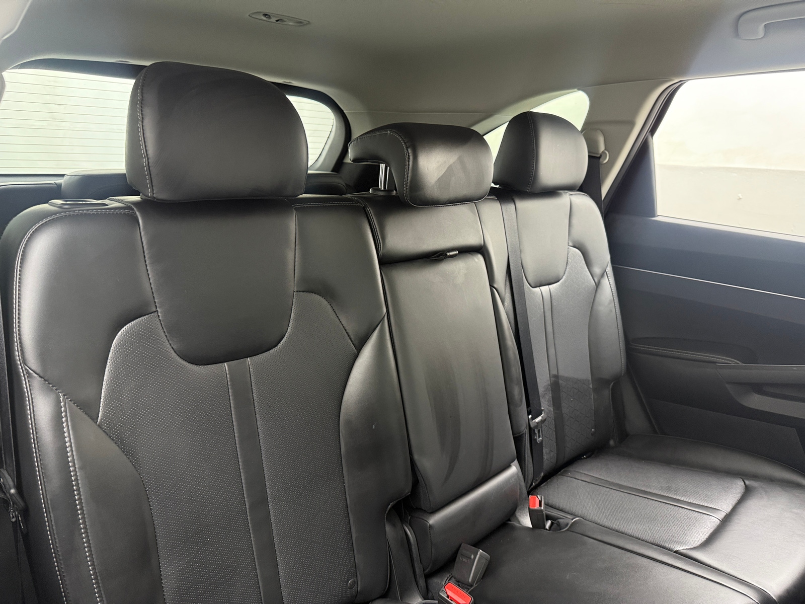 Thumbnail: 2023 Kia Sorento - 5