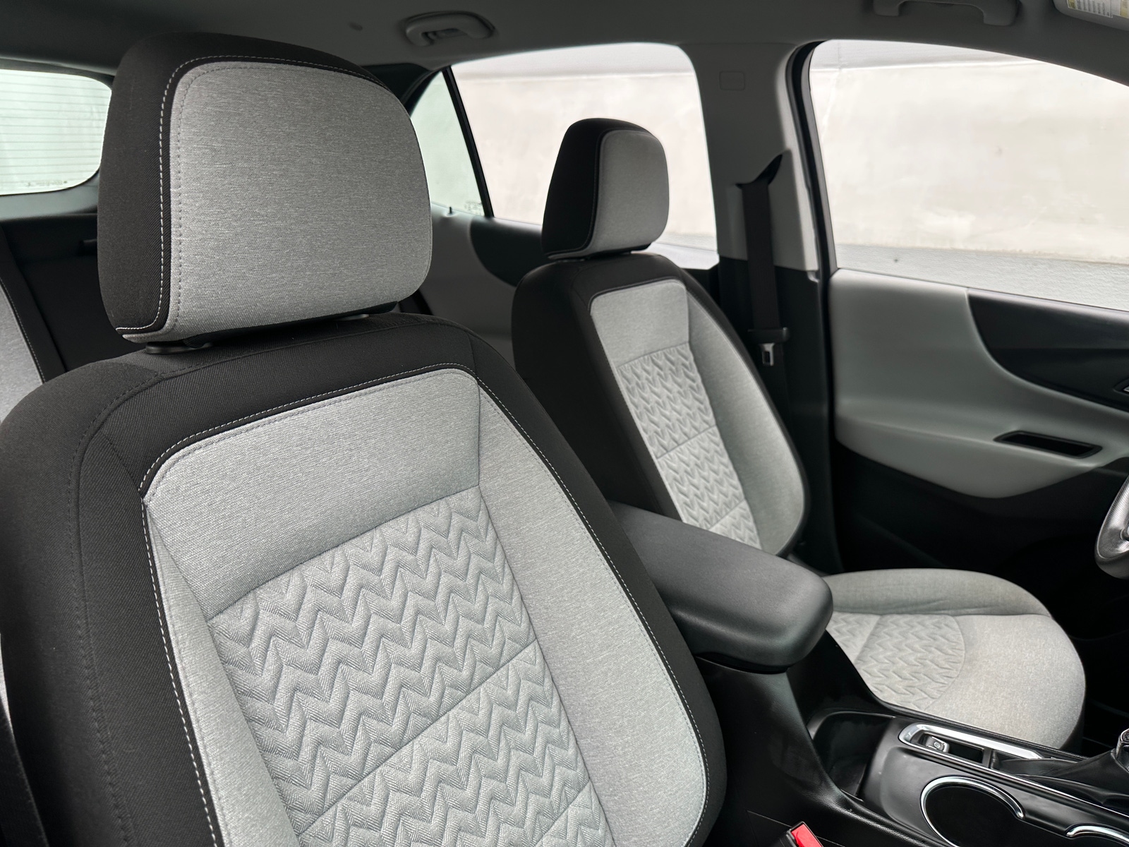 Thumbnail: 2022 Chevrolet Equinox - 2