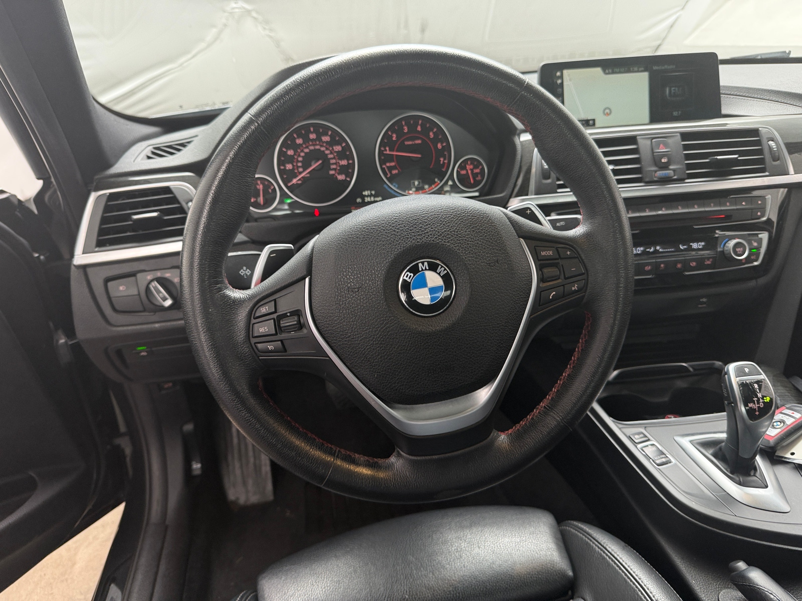 Thumbnail: 2018 BMW 3 Series - 4