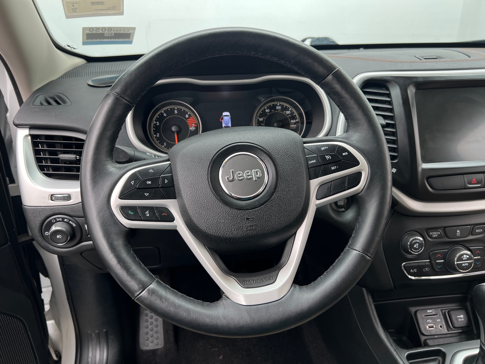 Thumbnail: 2017 Jeep Cherokee - 4