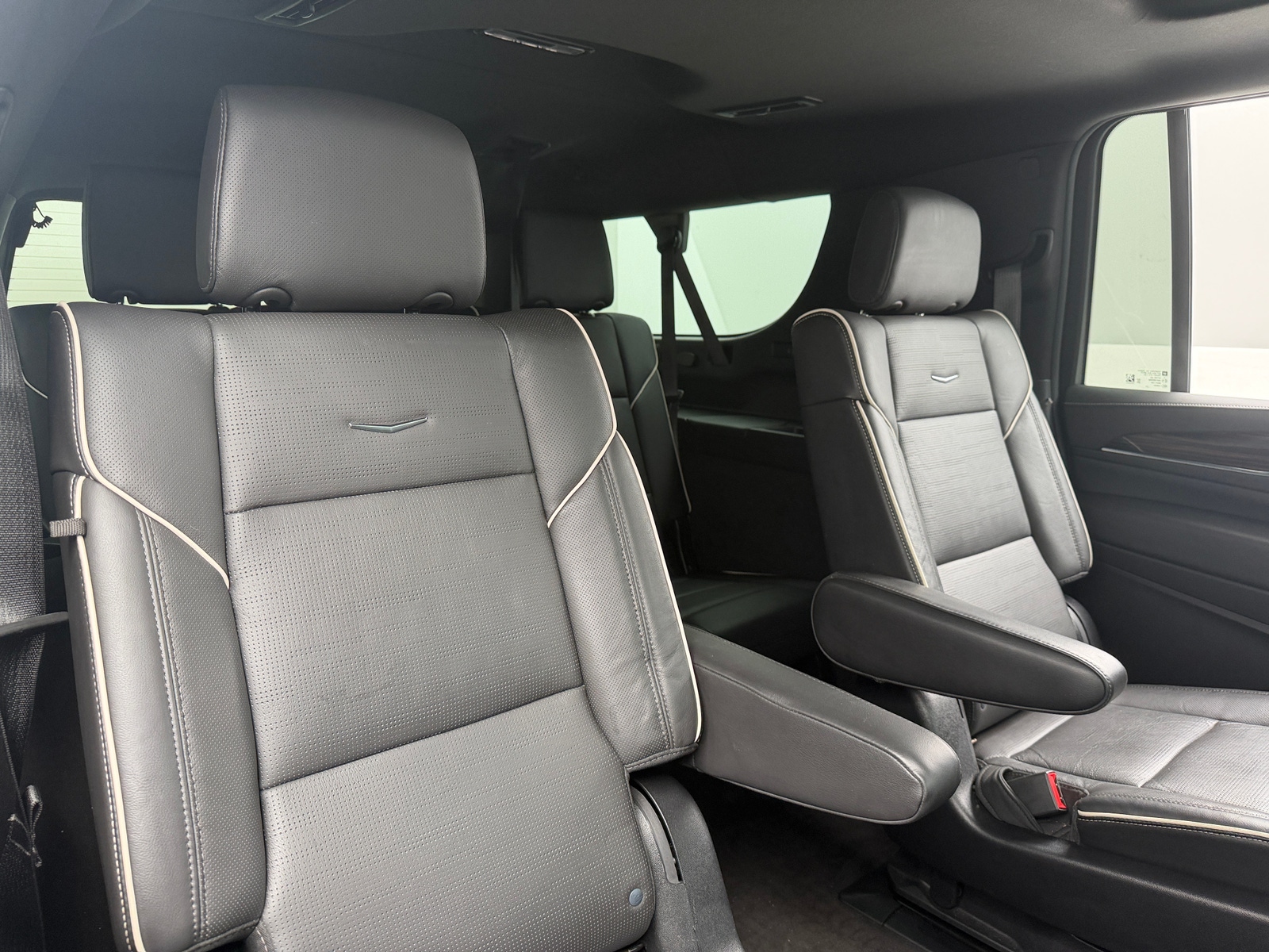 Thumbnail: 2023 Cadillac Escalade - 5