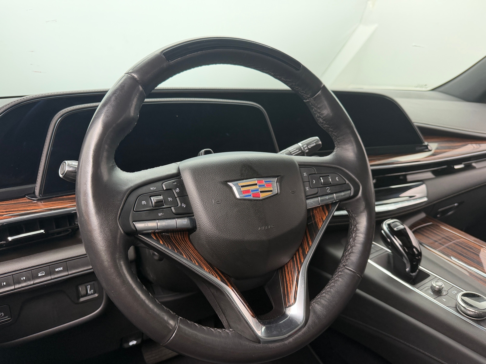 Thumbnail: 2023 Cadillac Escalade - 4