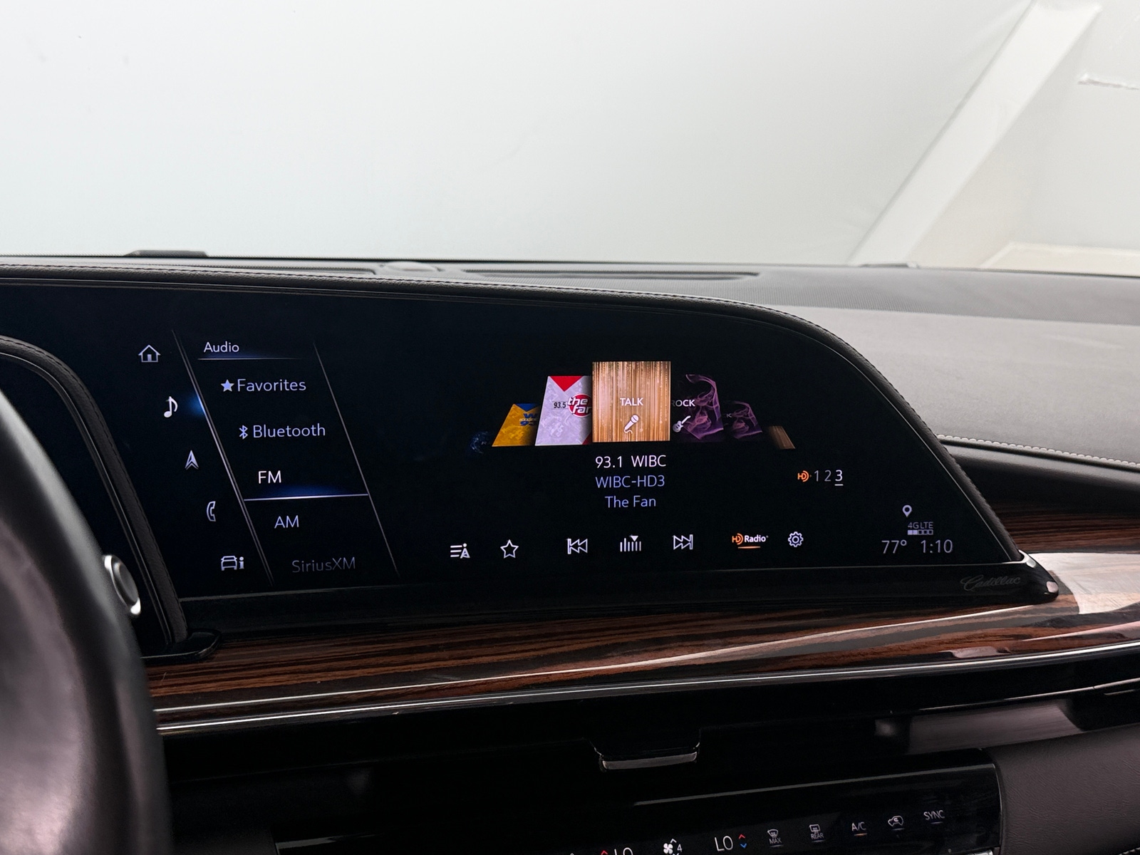 Thumbnail: 2023 Cadillac Escalade - 3