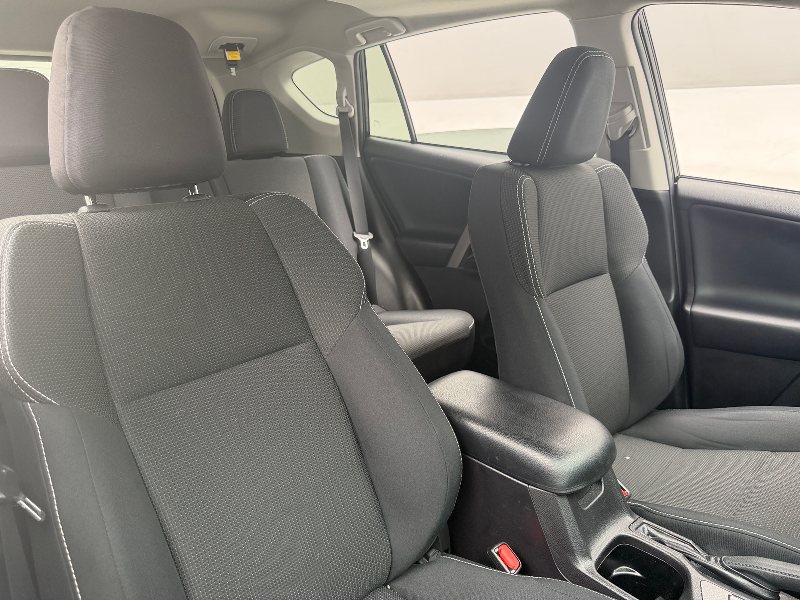 Thumbnail: 2018 Toyota RAV4 - 2