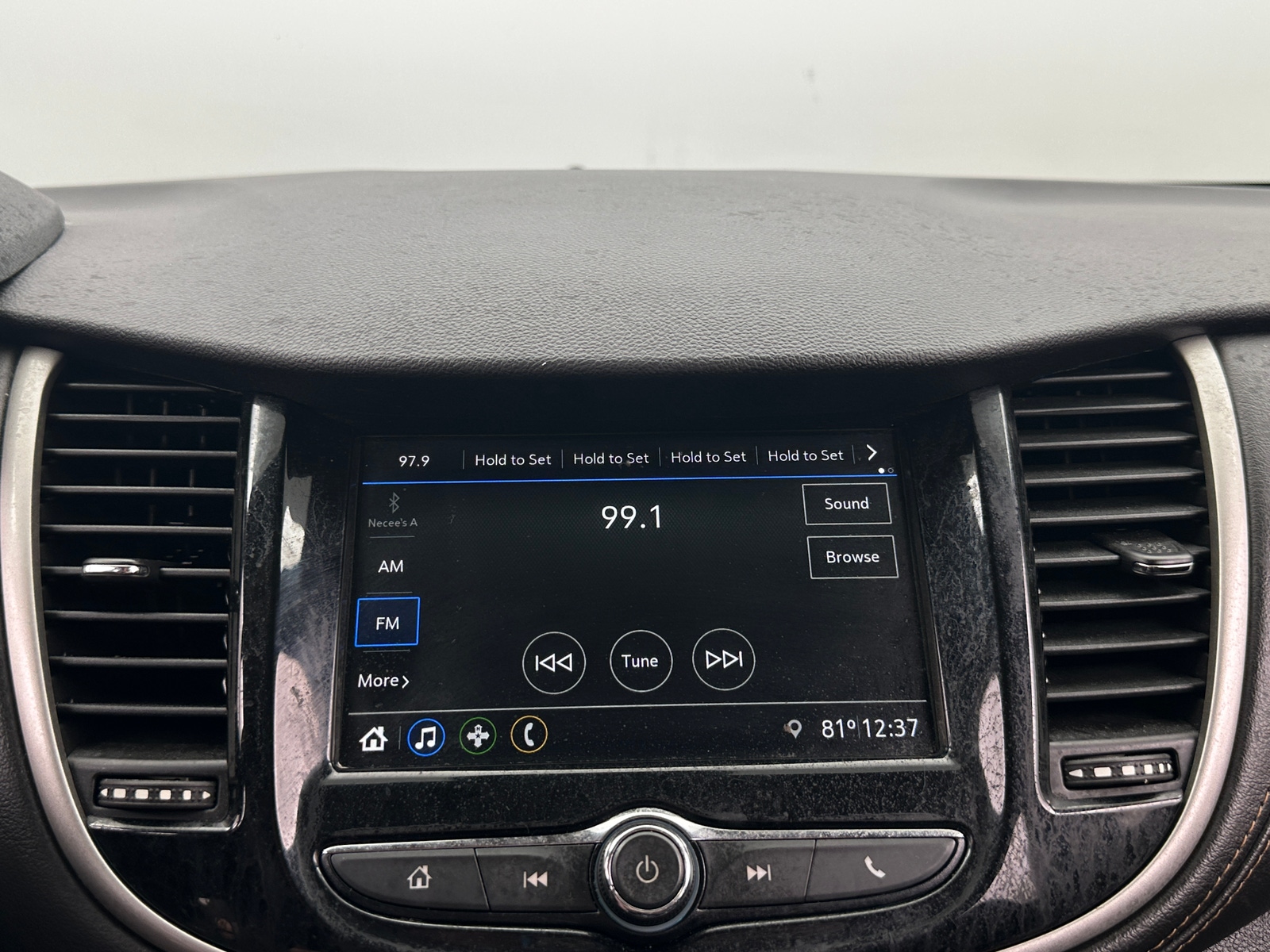 Thumbnail: 2019 Chevrolet Trax - 4