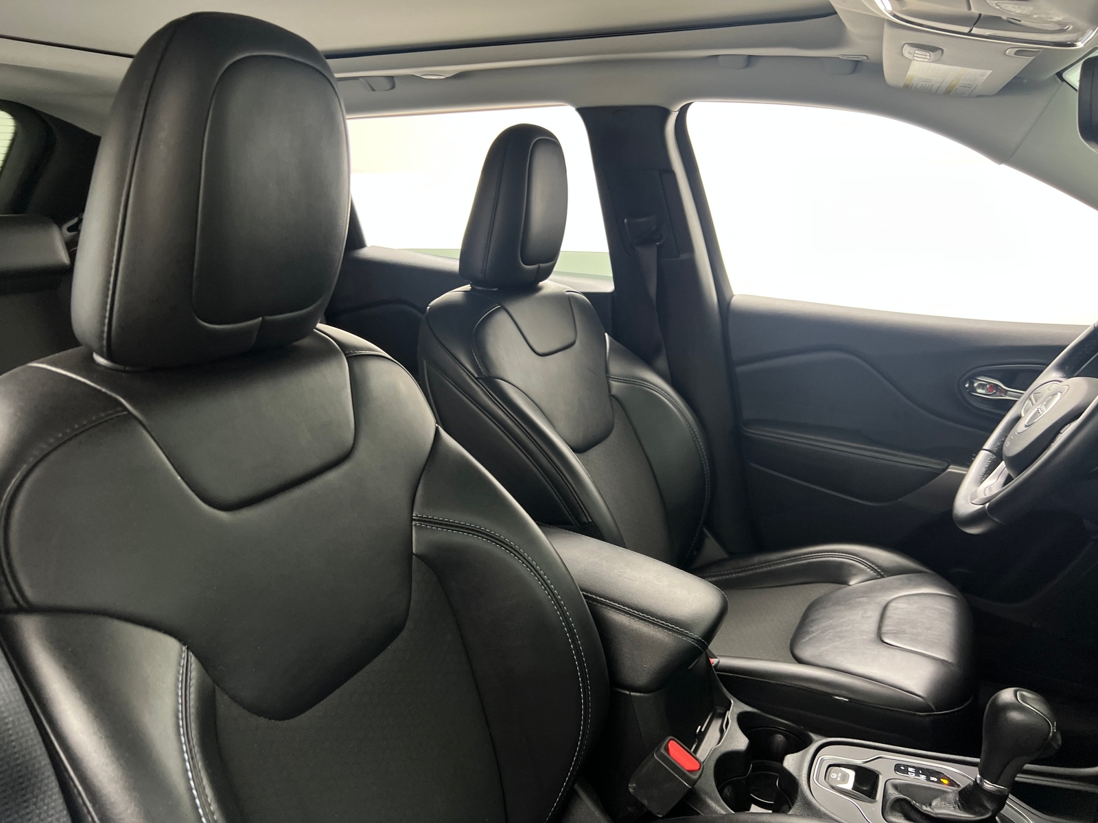 Thumbnail: 2019 Jeep Cherokee - 2