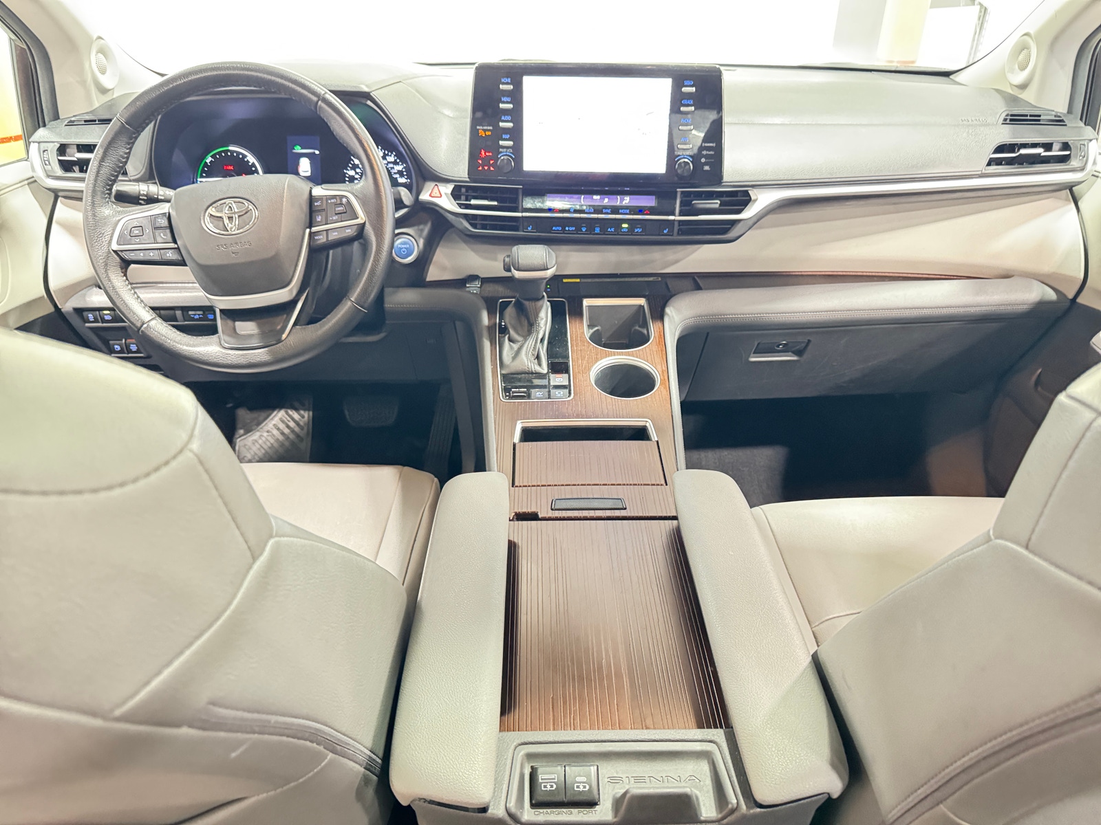 Thumbnail: 2021 Toyota Sienna - 2