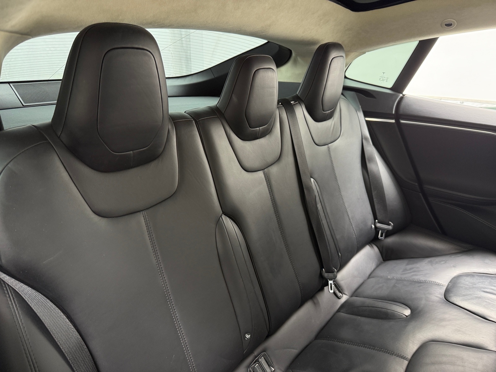 Thumbnail: 2015 Tesla Model S - 5