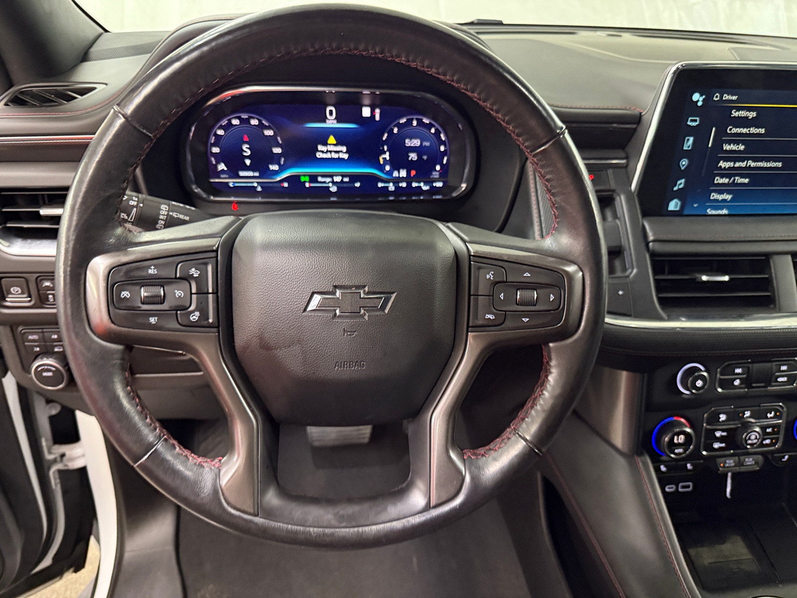 Thumbnail: 2022 Chevrolet Tahoe - 4