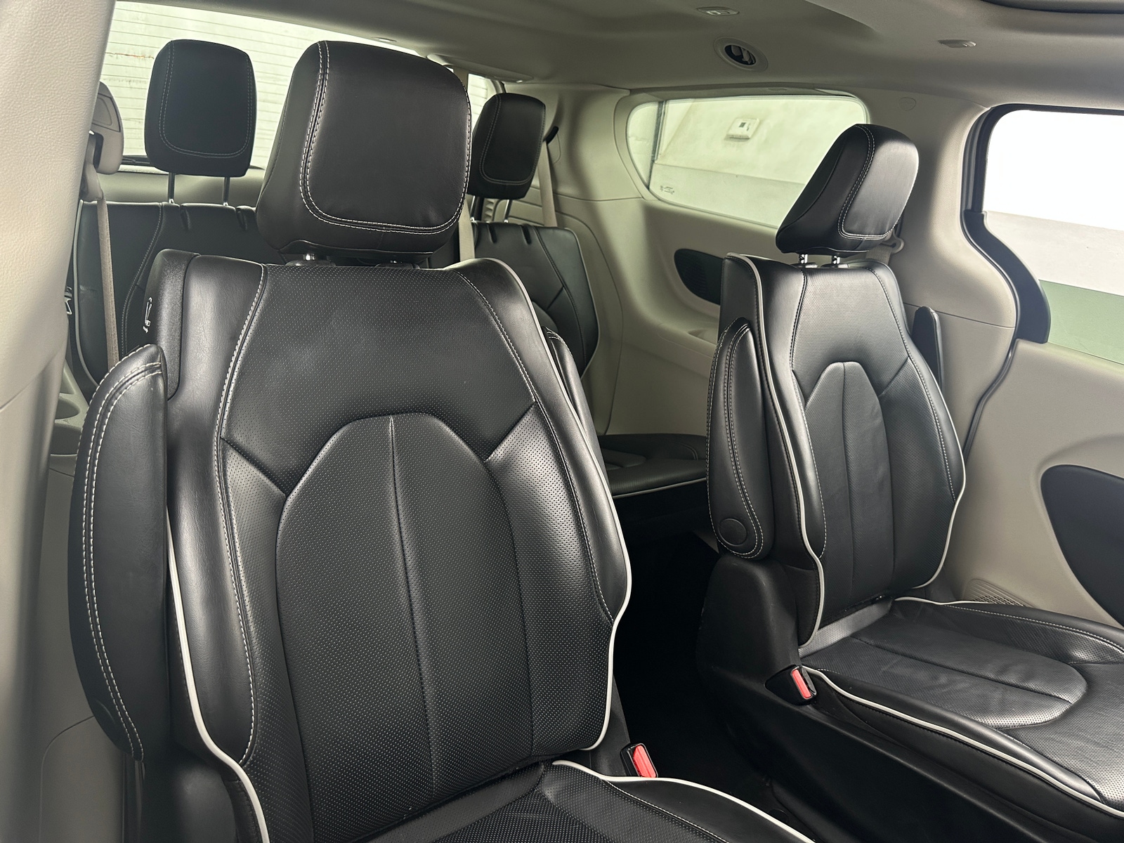 Thumbnail: 2023 Chrysler Pacifica - 5
