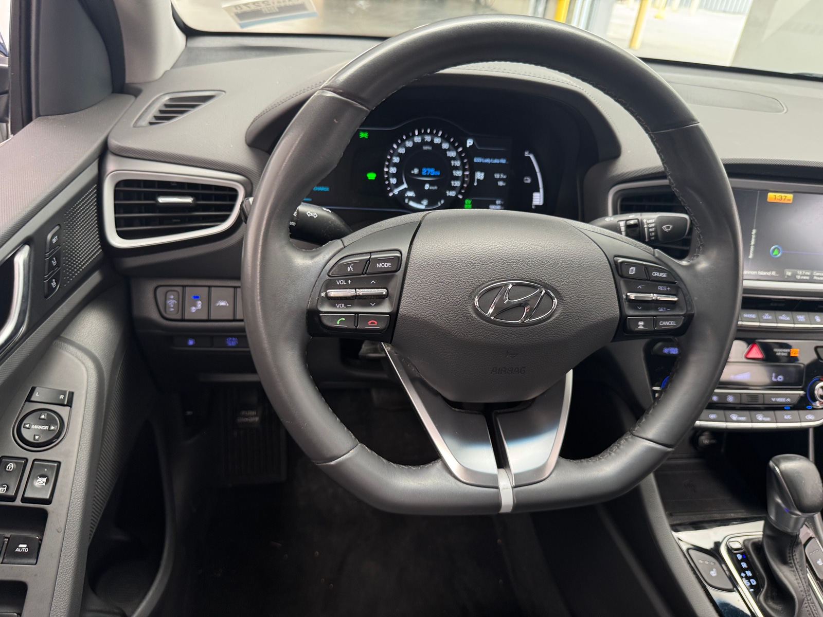 Thumbnail: 2017 Hyundai Ioniq - 4