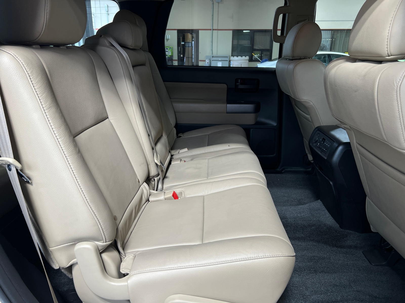 Thumbnail: 2013 Toyota Sequoia - 5
