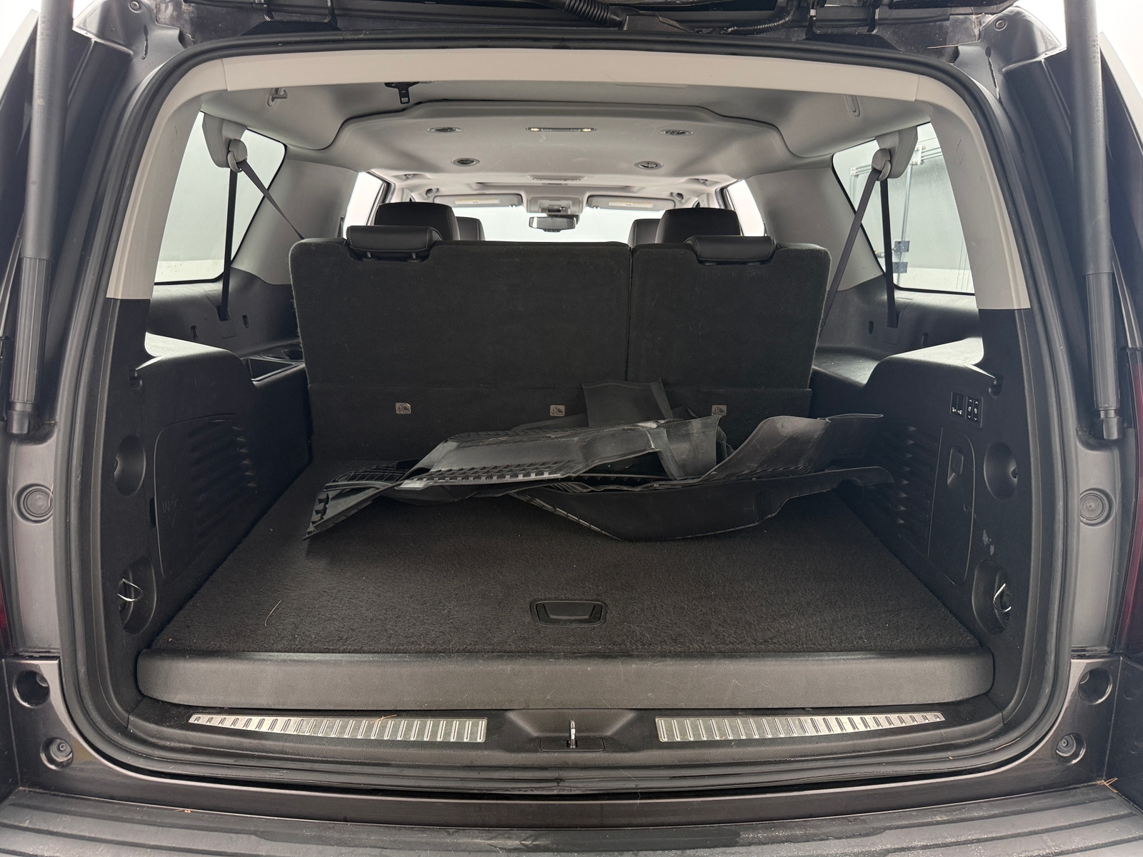 Thumbnail: 2017 Chevrolet Suburban - 6