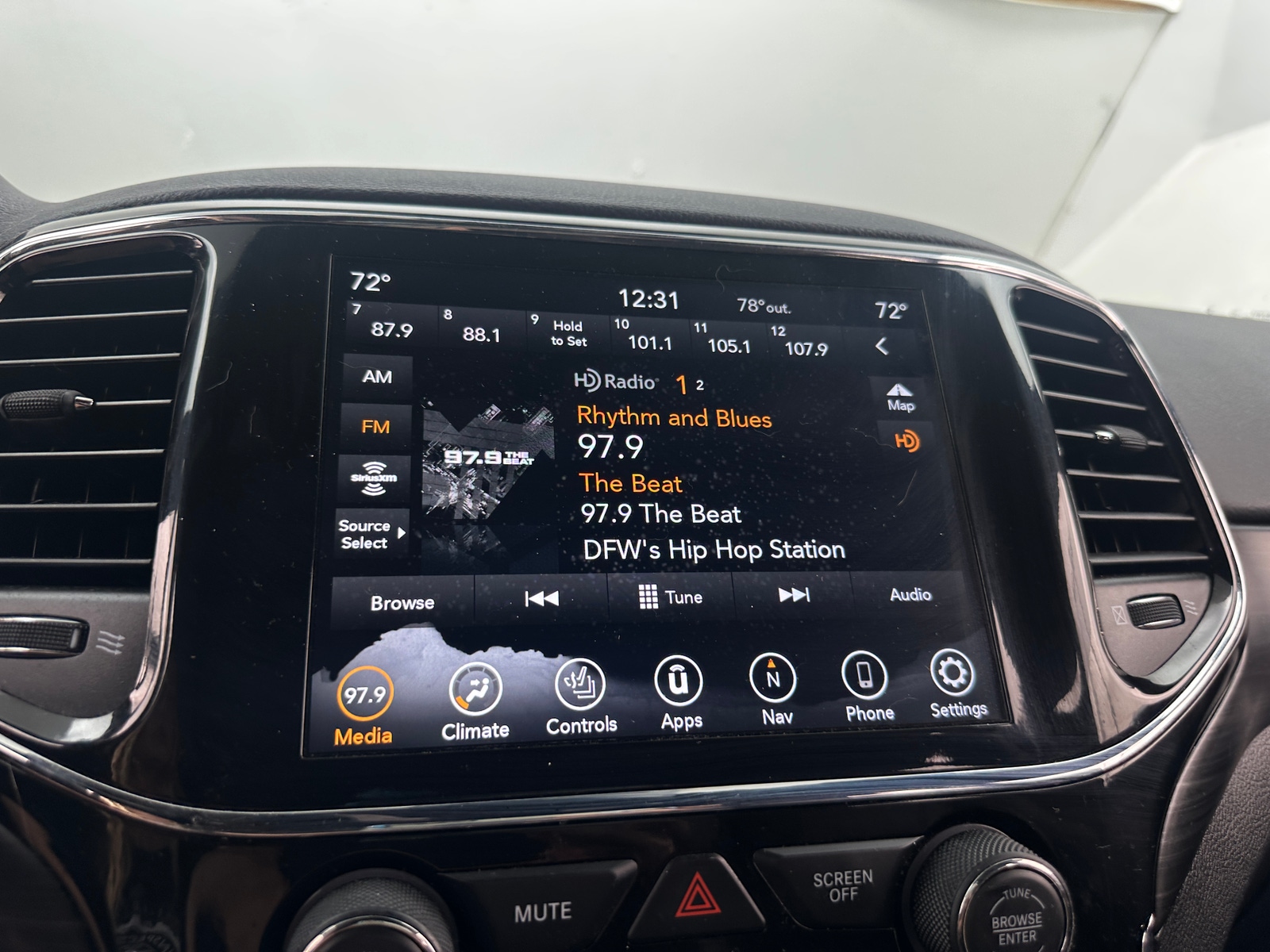 Thumbnail: 2021 Jeep Grand Cherokee - 4