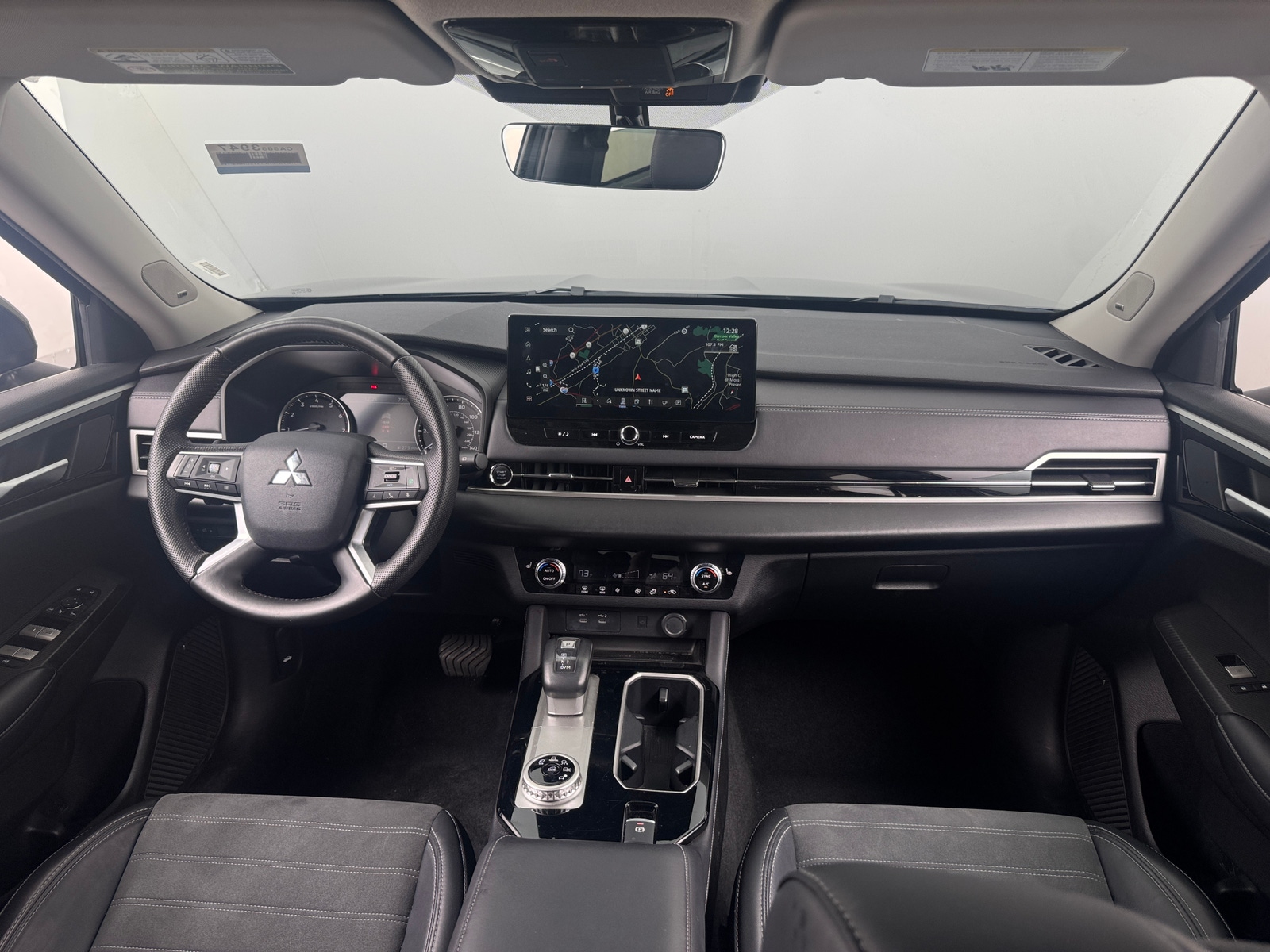Thumbnail: 2025 Mitsubishi Outlander - 2