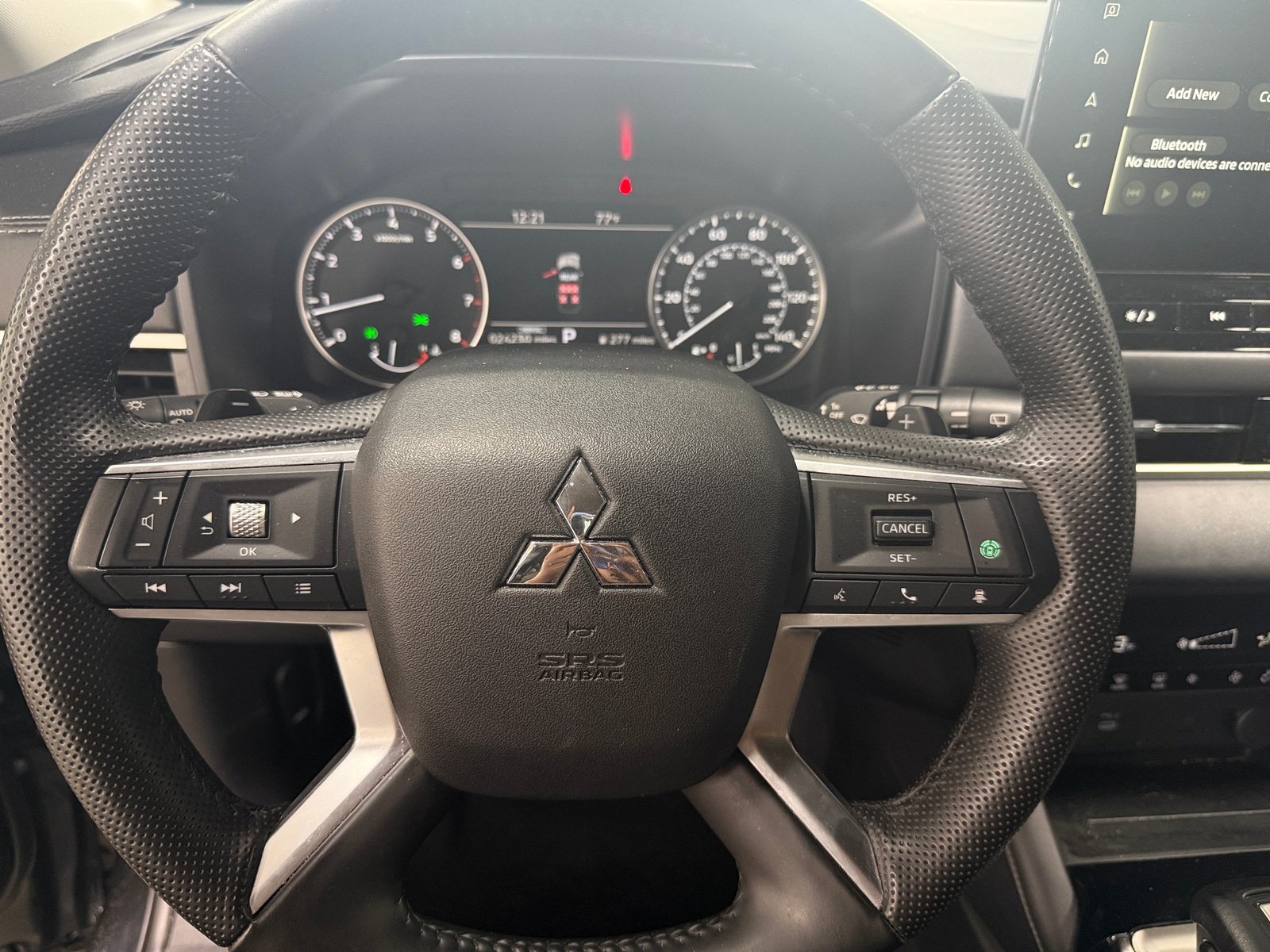 Thumbnail: 2025 Mitsubishi Outlander - 4