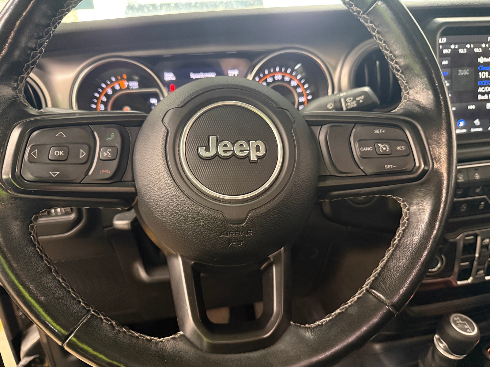 Thumbnail: 2021 Jeep Gladiator - 5