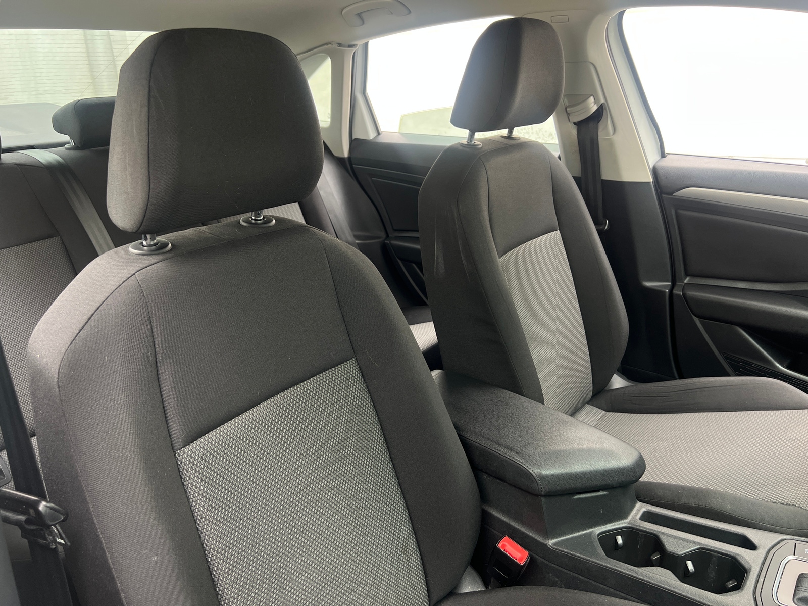 Thumbnail: 2019 Volkswagen Jetta - 2