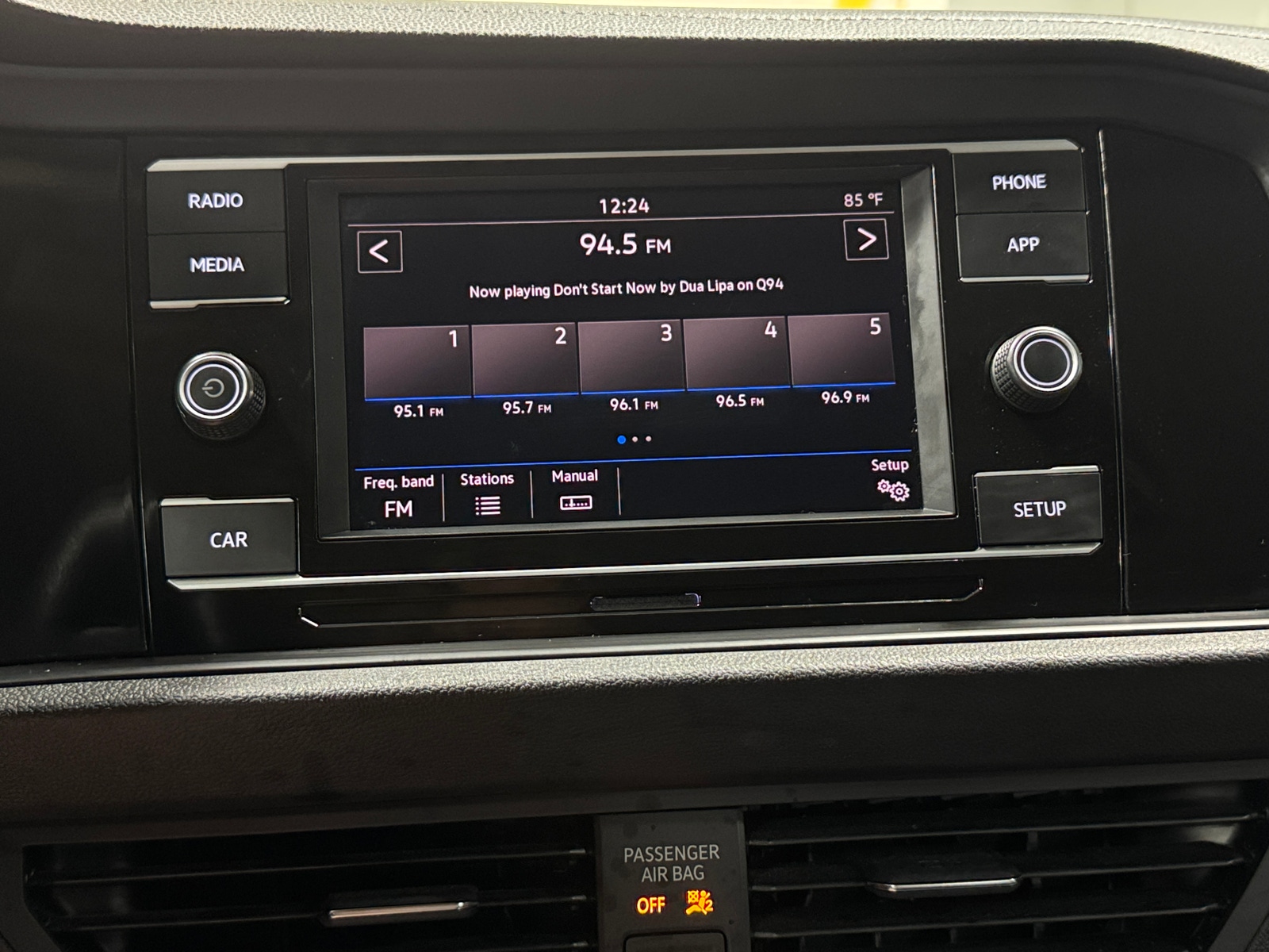 Thumbnail: 2019 Volkswagen Jetta - 4