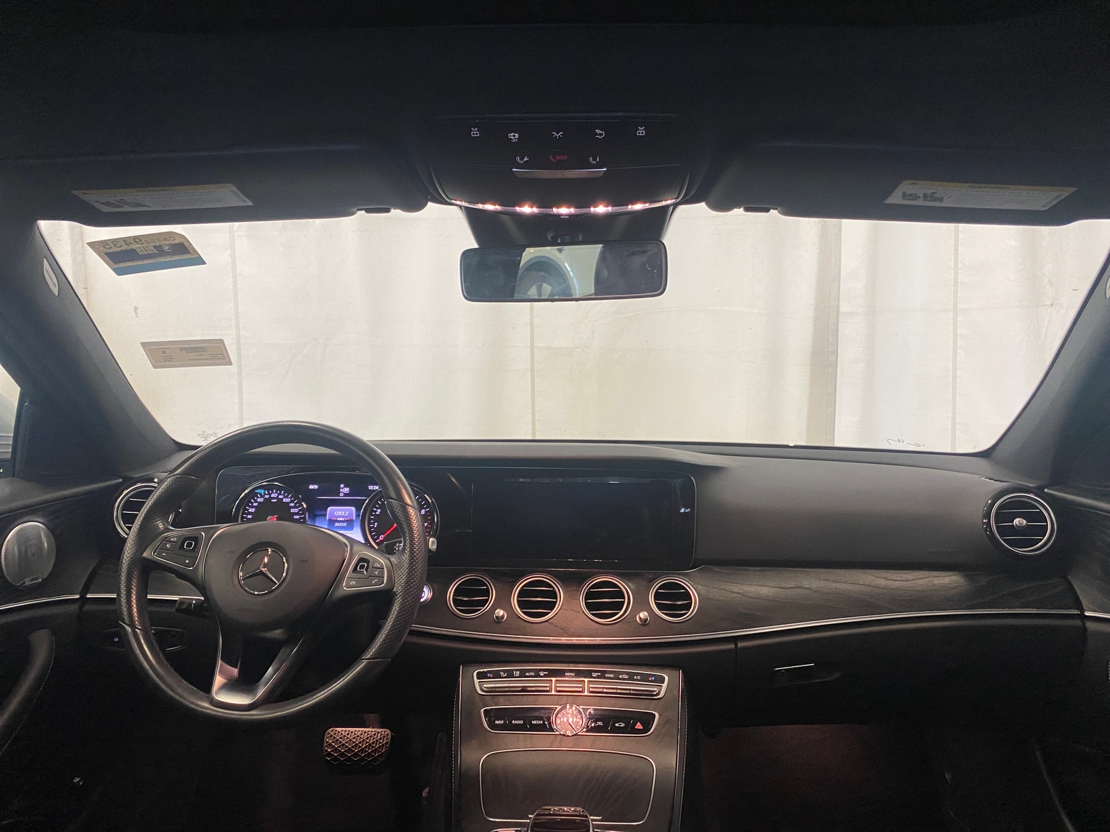 Thumbnail: 2018 Mercedes-Benz E-Class - 2