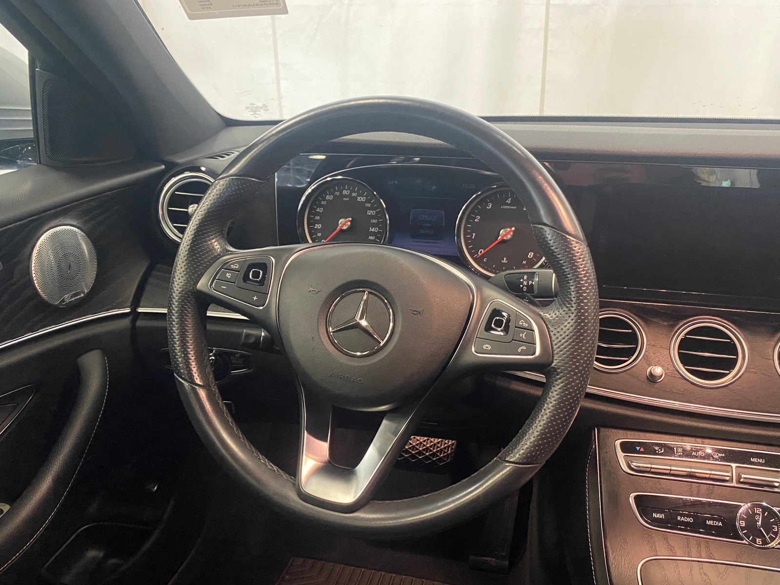 Thumbnail: 2018 Mercedes-Benz E-Class - 4
