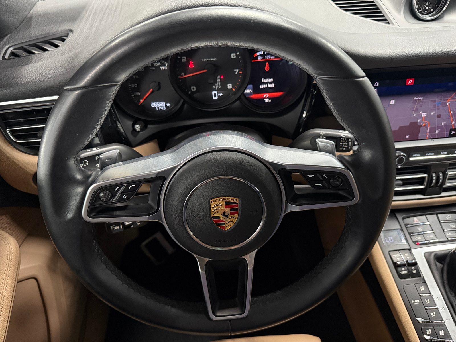 Thumbnail: 2020 Porsche Macan - 4