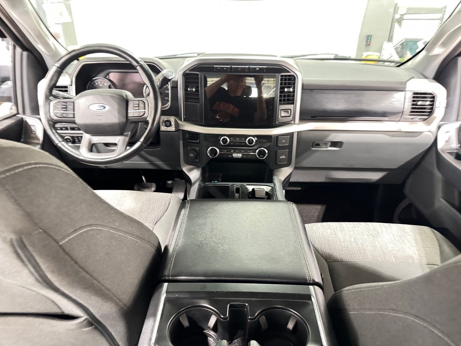 Thumbnail: 2021 Ford Econoline - 3