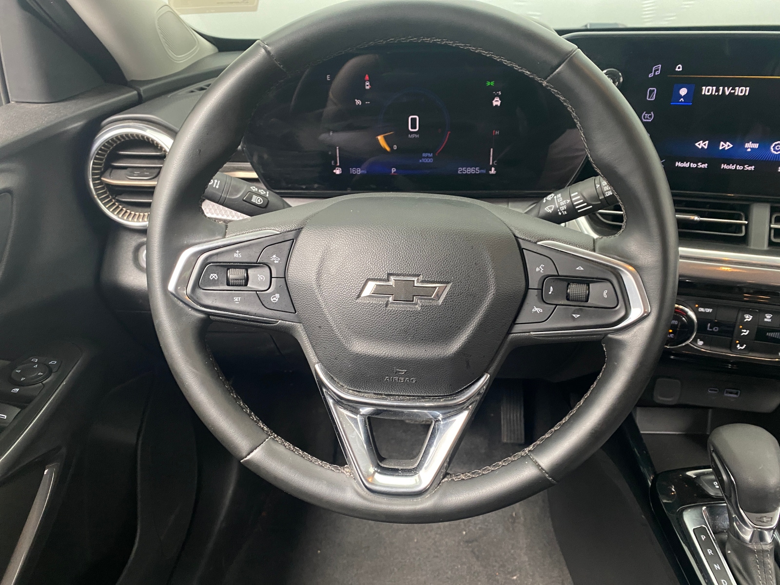 Thumbnail: 2025 Chevrolet Trax - 4