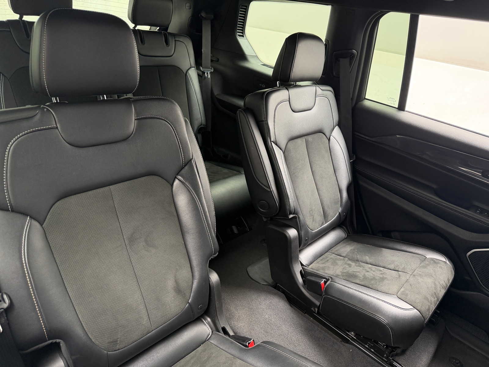 Thumbnail: 2021 Jeep Grand Cherokee L - 5