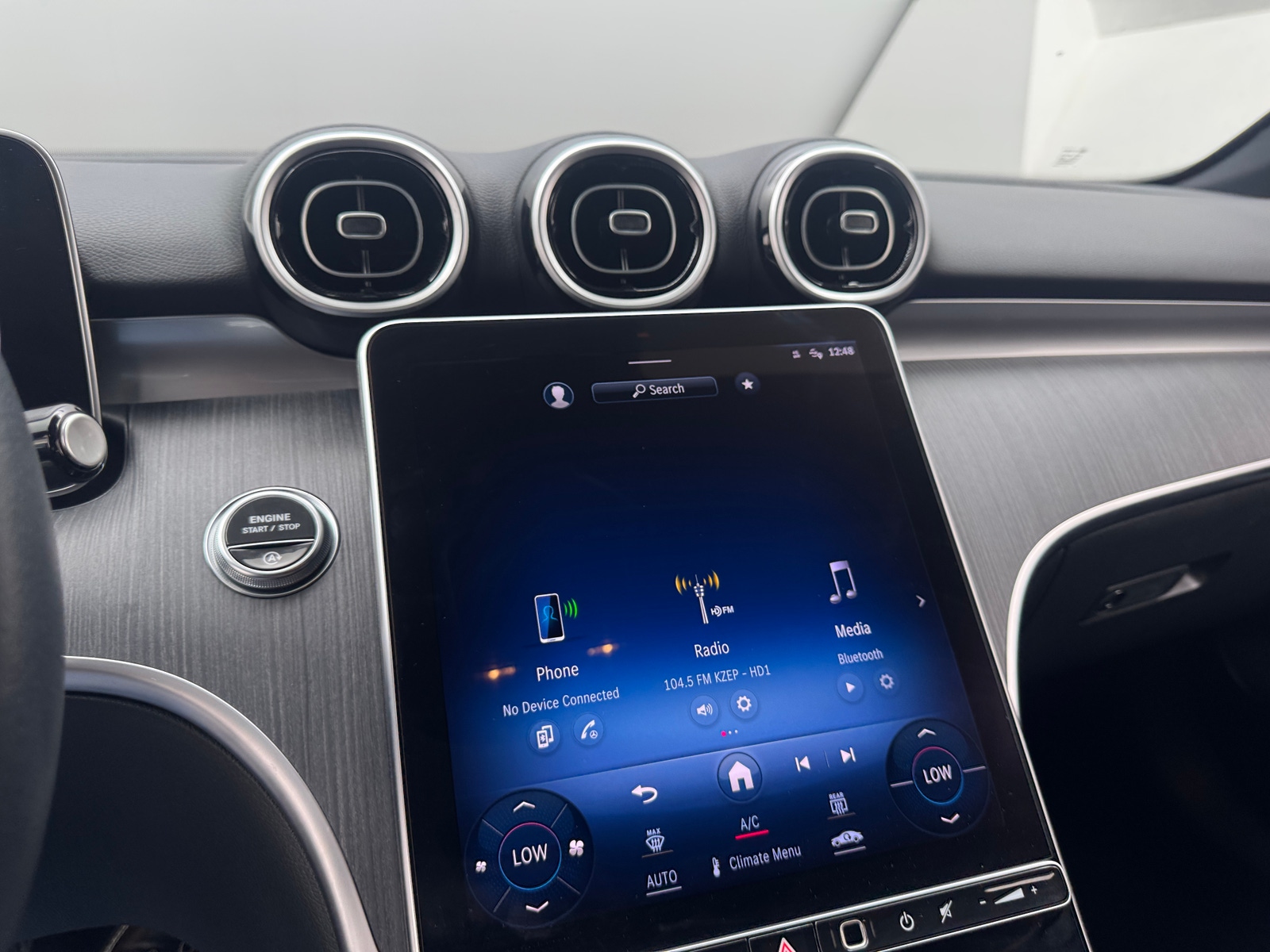 Thumbnail: 2024 Mercedes-Benz C-Class - 3