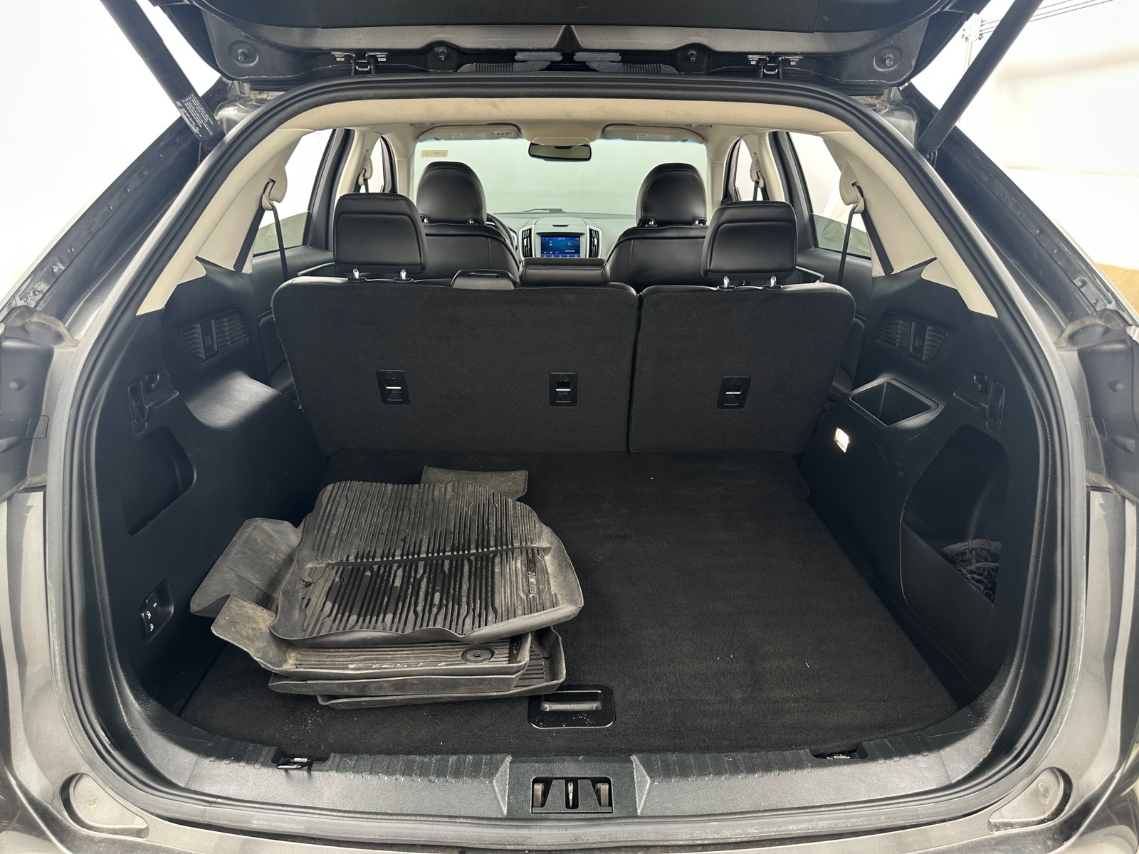 Thumbnail: 2019 Ford Edge - 7