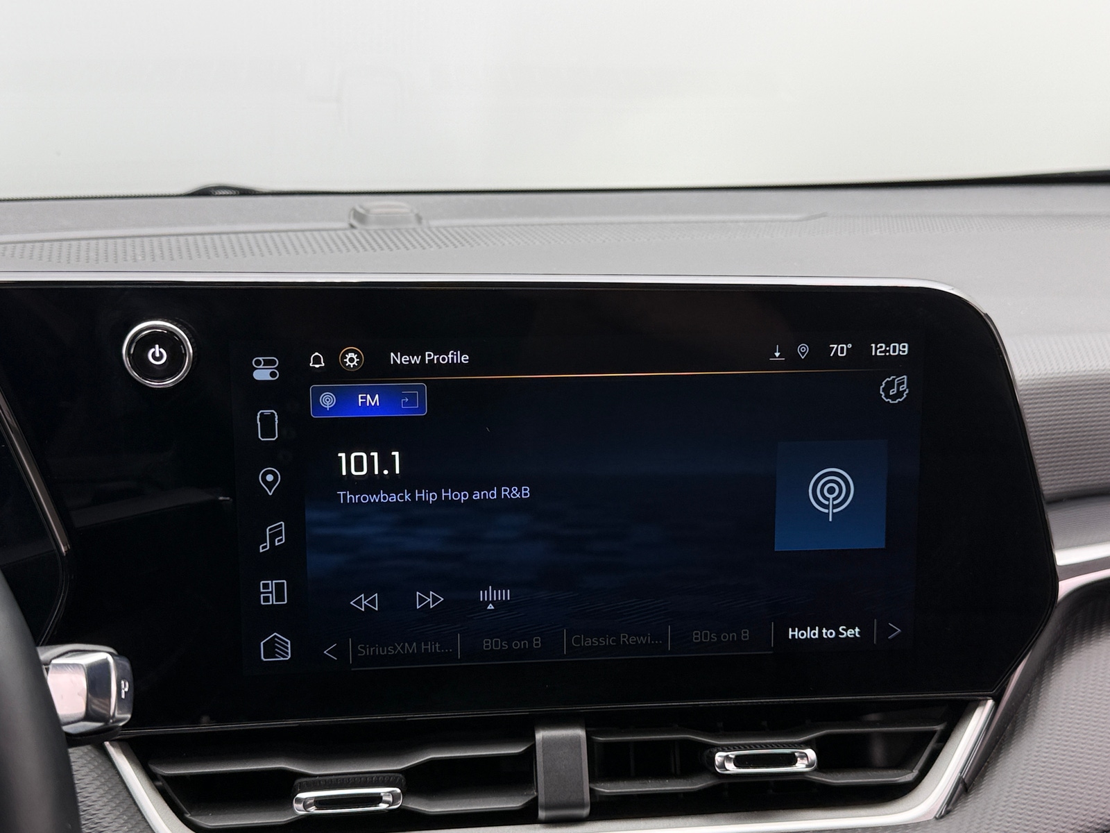 Thumbnail: 2025 Chevrolet Equinox - 4