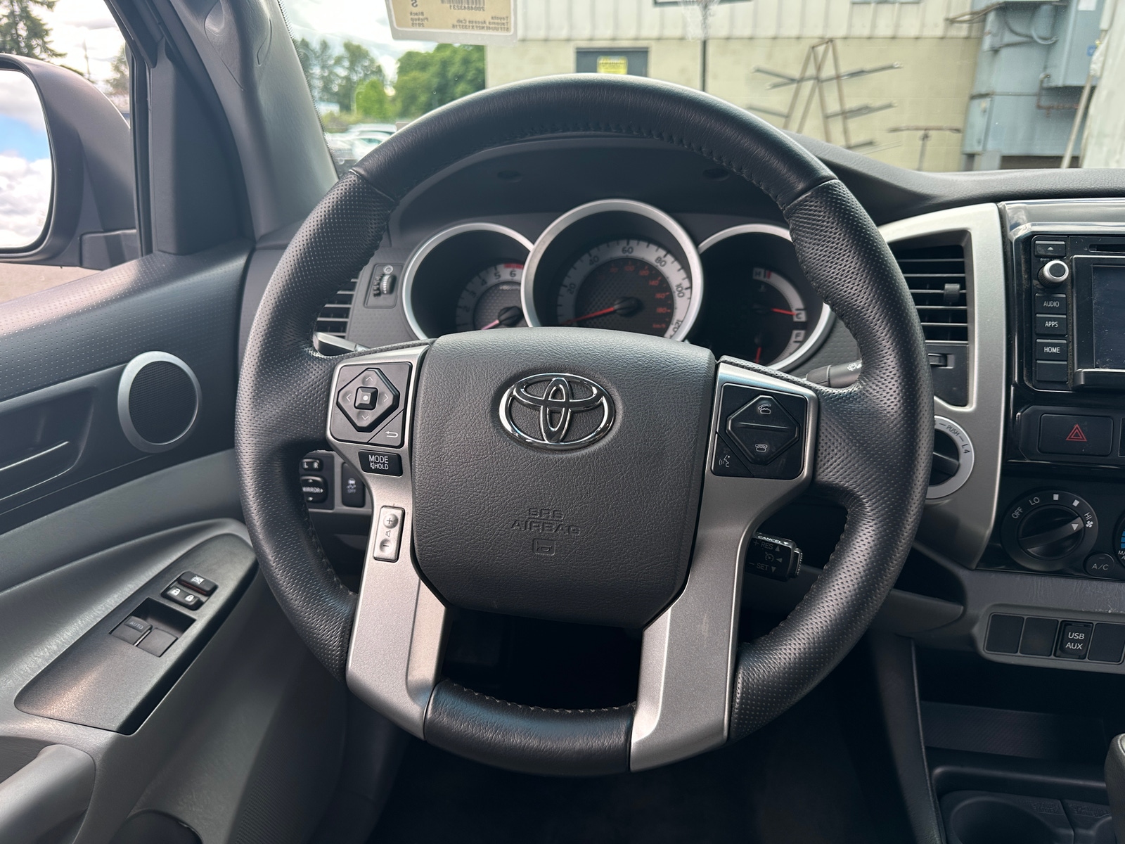 Thumbnail: 2015 Toyota Tacoma - 5
