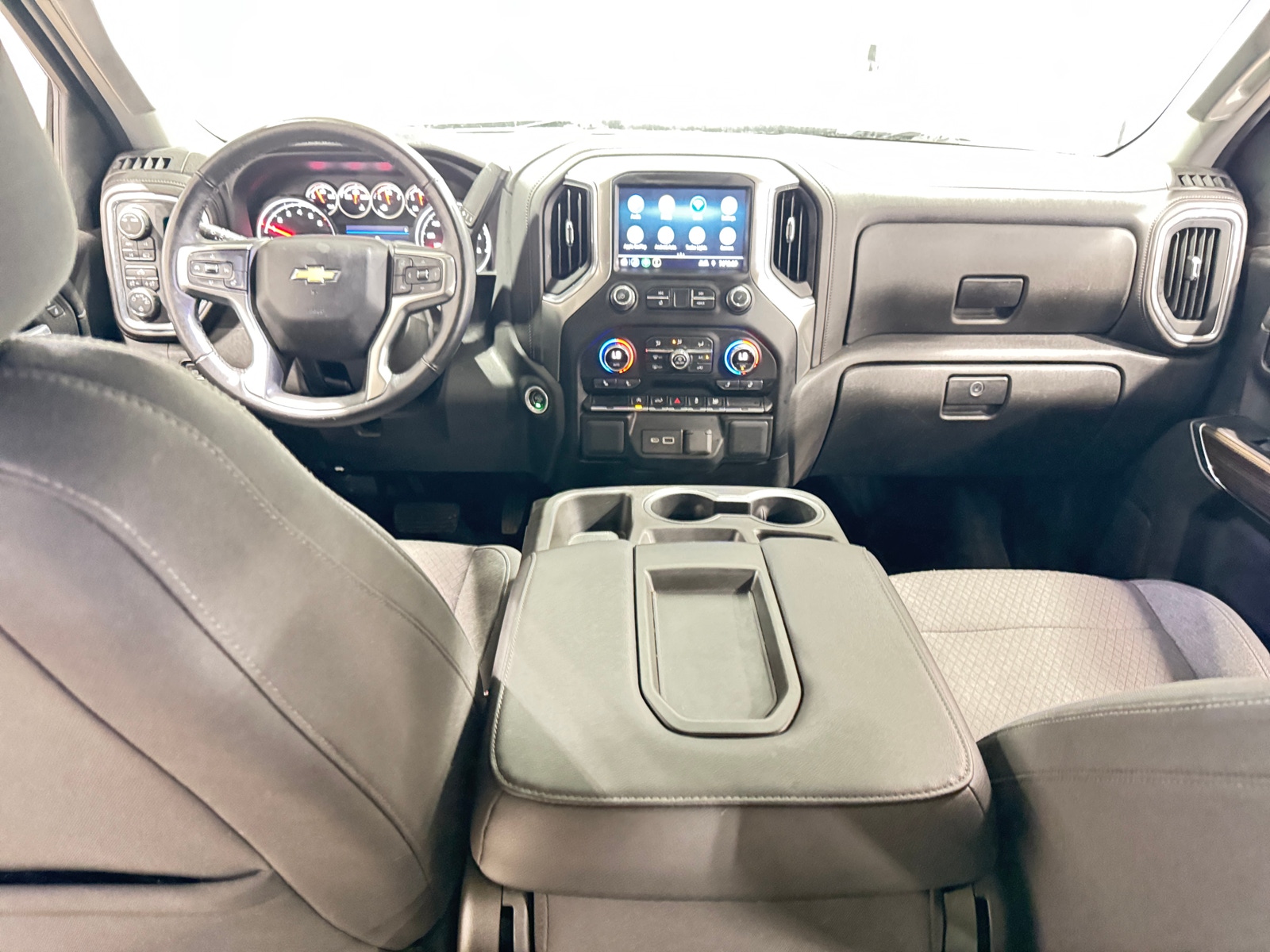 Thumbnail: 2022 Chevrolet Silverado 1500 - 3