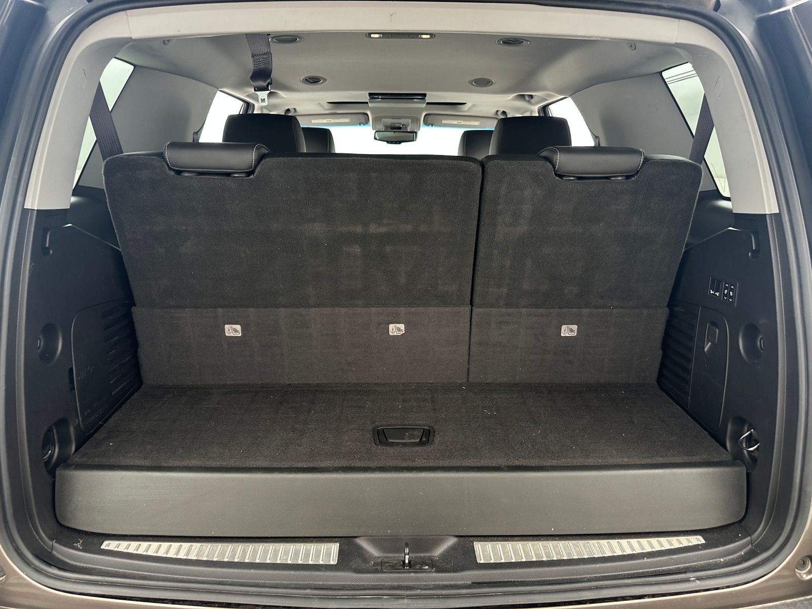 Thumbnail: 2016 Chevrolet Tahoe - 6